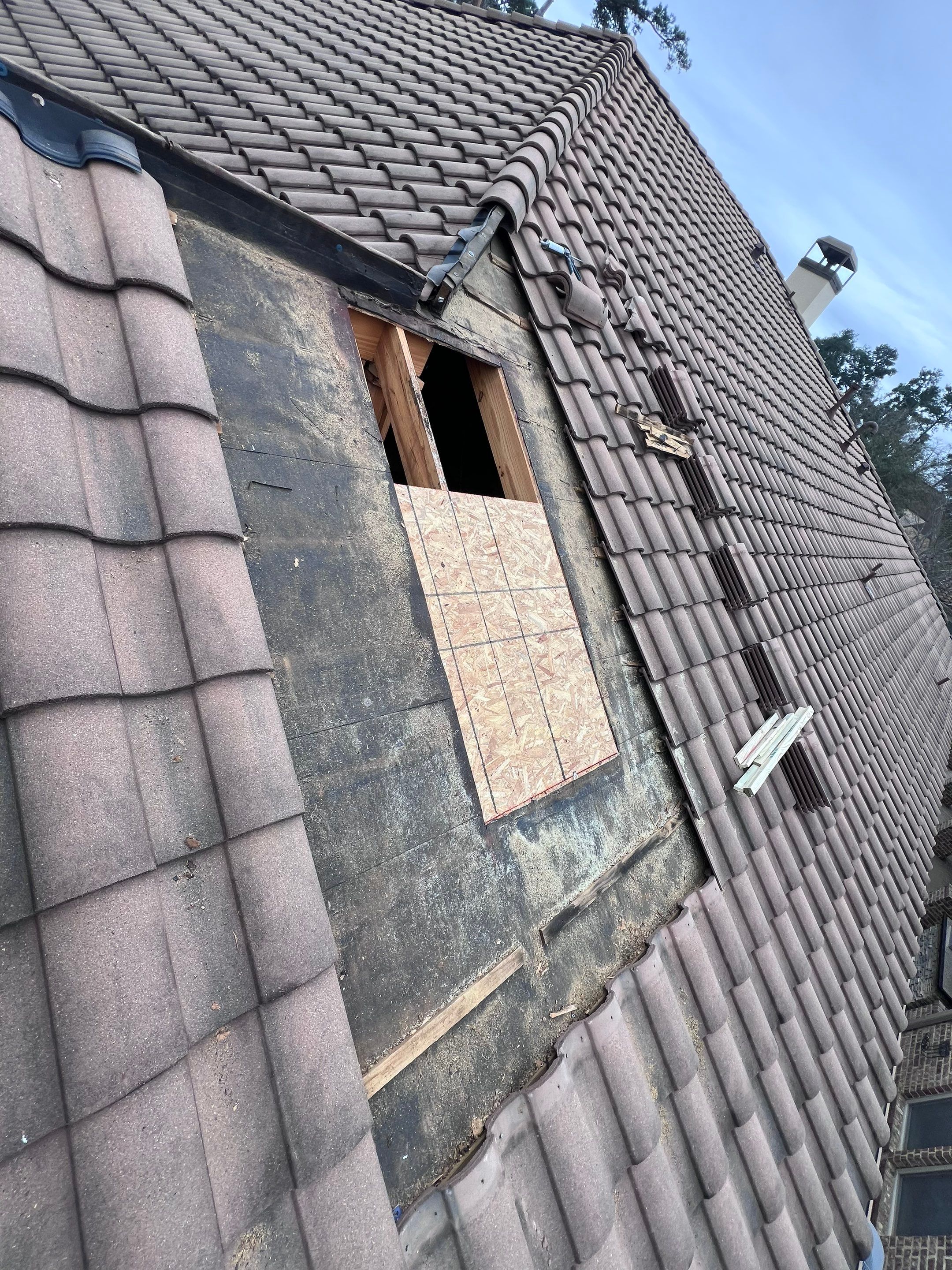 Tile Roof Repair by Roof Repair Company
