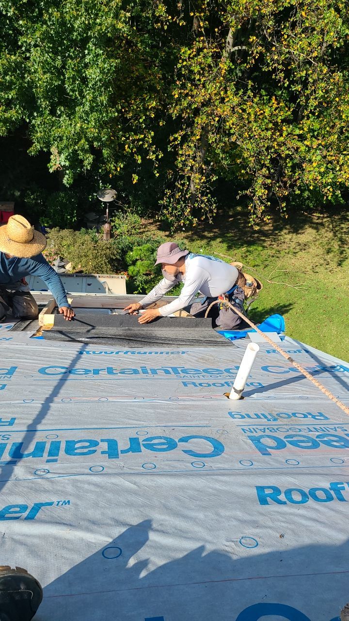 Dumfries: CertainTeed Landmark Pro Designer Shingles in Max Def Weathered Wood by RM Banning, Inc.