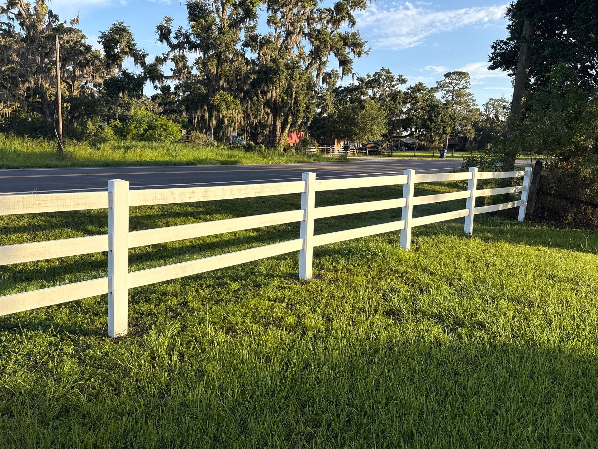 π Vinyl Horse Fence & Entrance Cleaning β Old Tampa Rd, Parrish, FL by Sunshine AquaWash