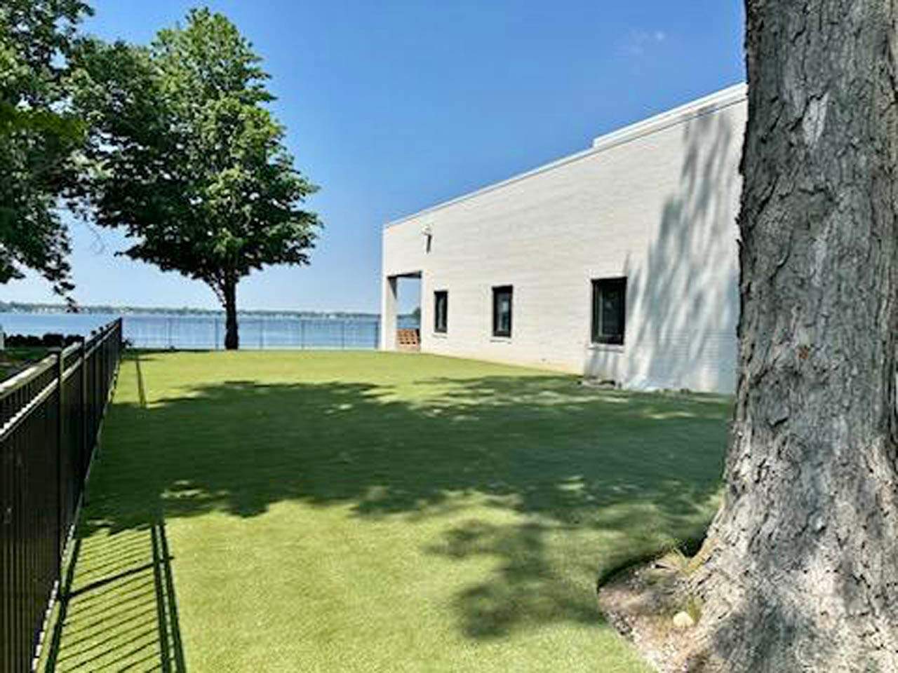 K9Grass in Syracuse, IN by ForeverLawn NEIN/INDY