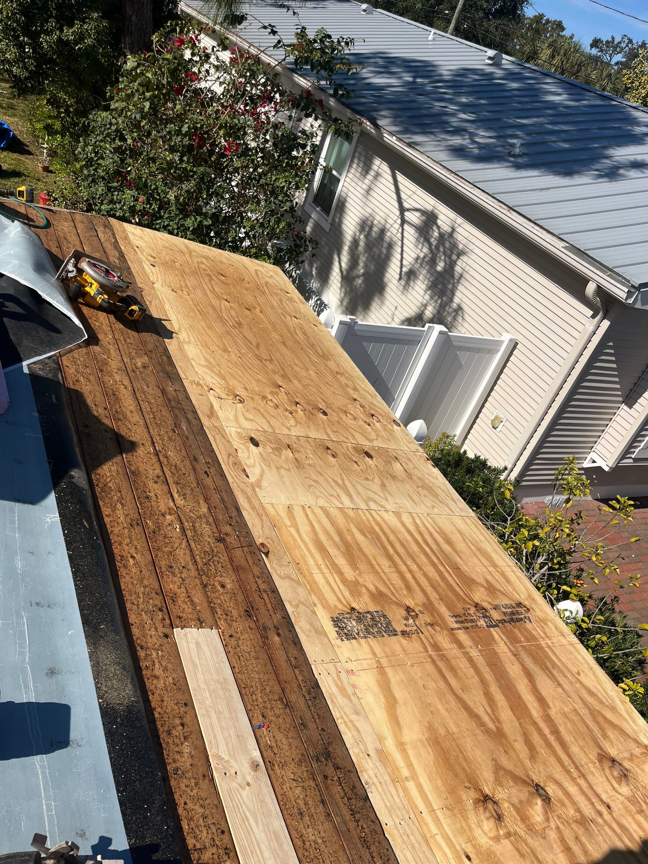 Project in Gulfport 33707 by Mitchell Roofing Company LLC