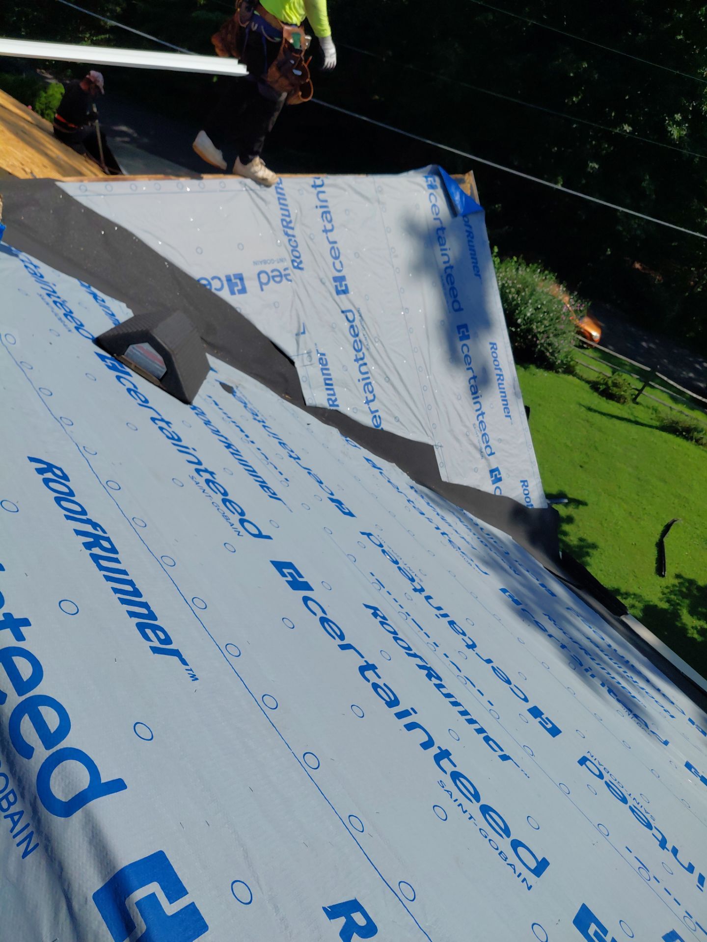 Lorton: Residential Roof with CertainTeed Landmark Pro in Max Def Moire Black by RM Banning, Inc.