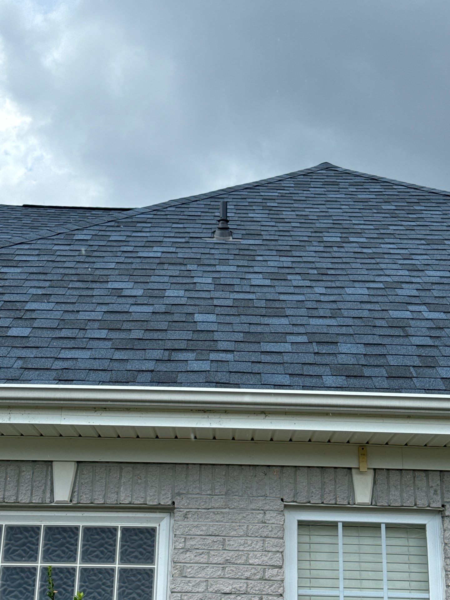 IKO Dynasty - Atlantic Blue by Linta Roofing