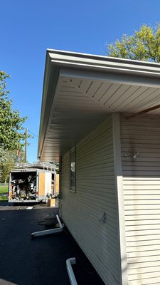 Turtle Shell gutter protection installation in Morris, IL 60450, photograph 52