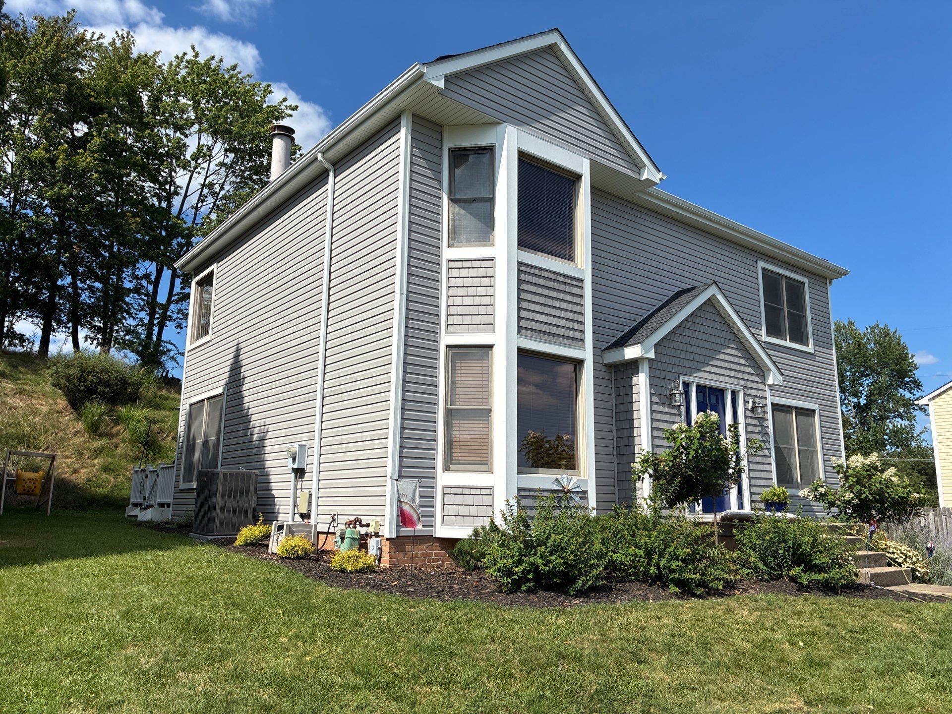 Full Residential Vinyl Siding Renovation With Mastic Cedar Discovery Shingle Shake and Ovation Lap Siding by Ideal Siding Pittsburgh