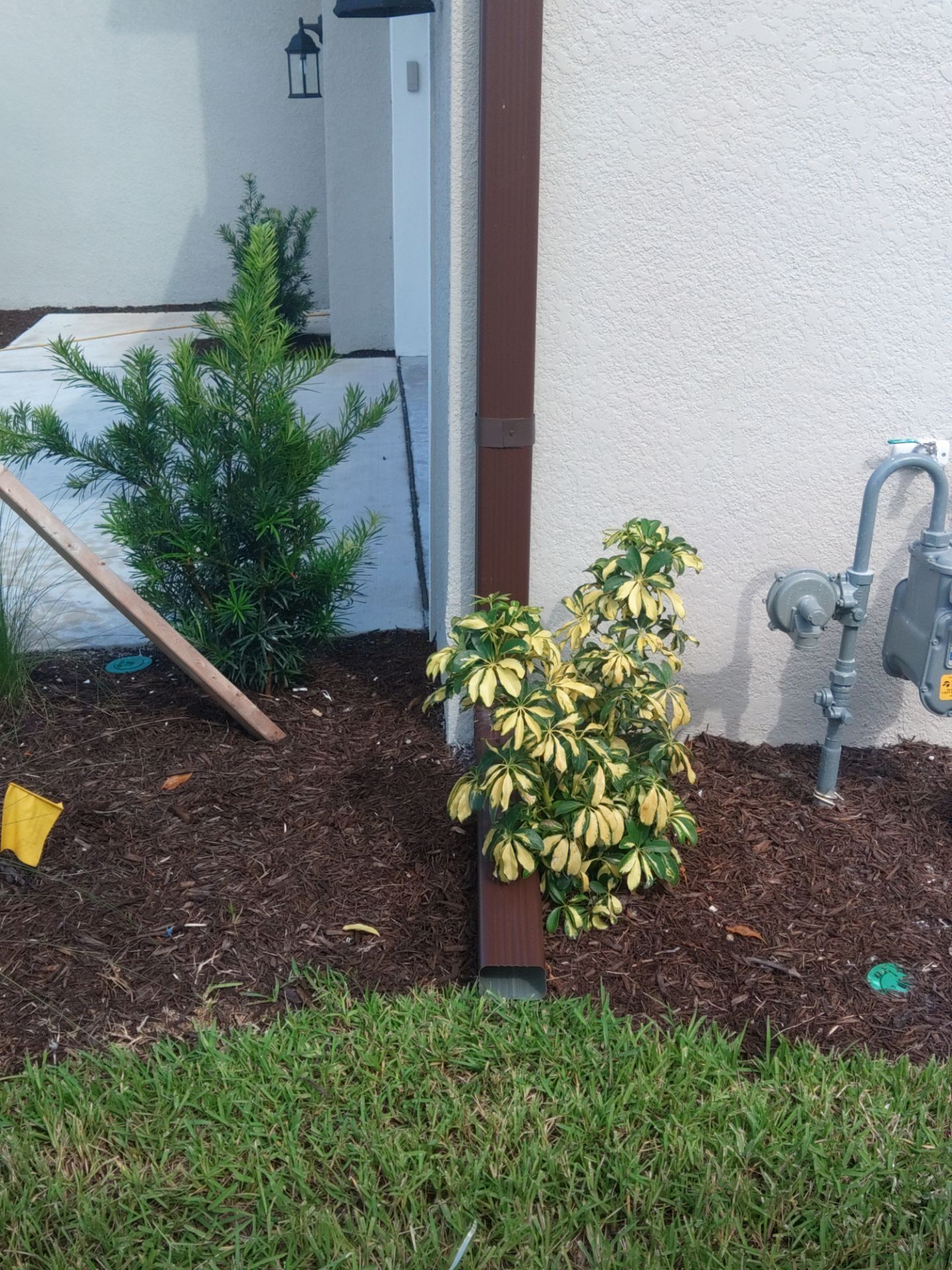 Musket Brown Seamless Gutters using Musket Brown Seamless Gutters in Nokomis FL by Gutter Professors