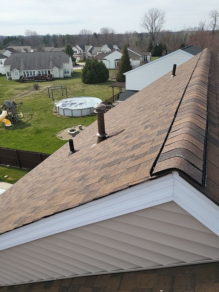 ATLAS PINNACLE COLOR: BURNT HICKORY DRIP EDGE: WHITE by Eagle Eye Roofing