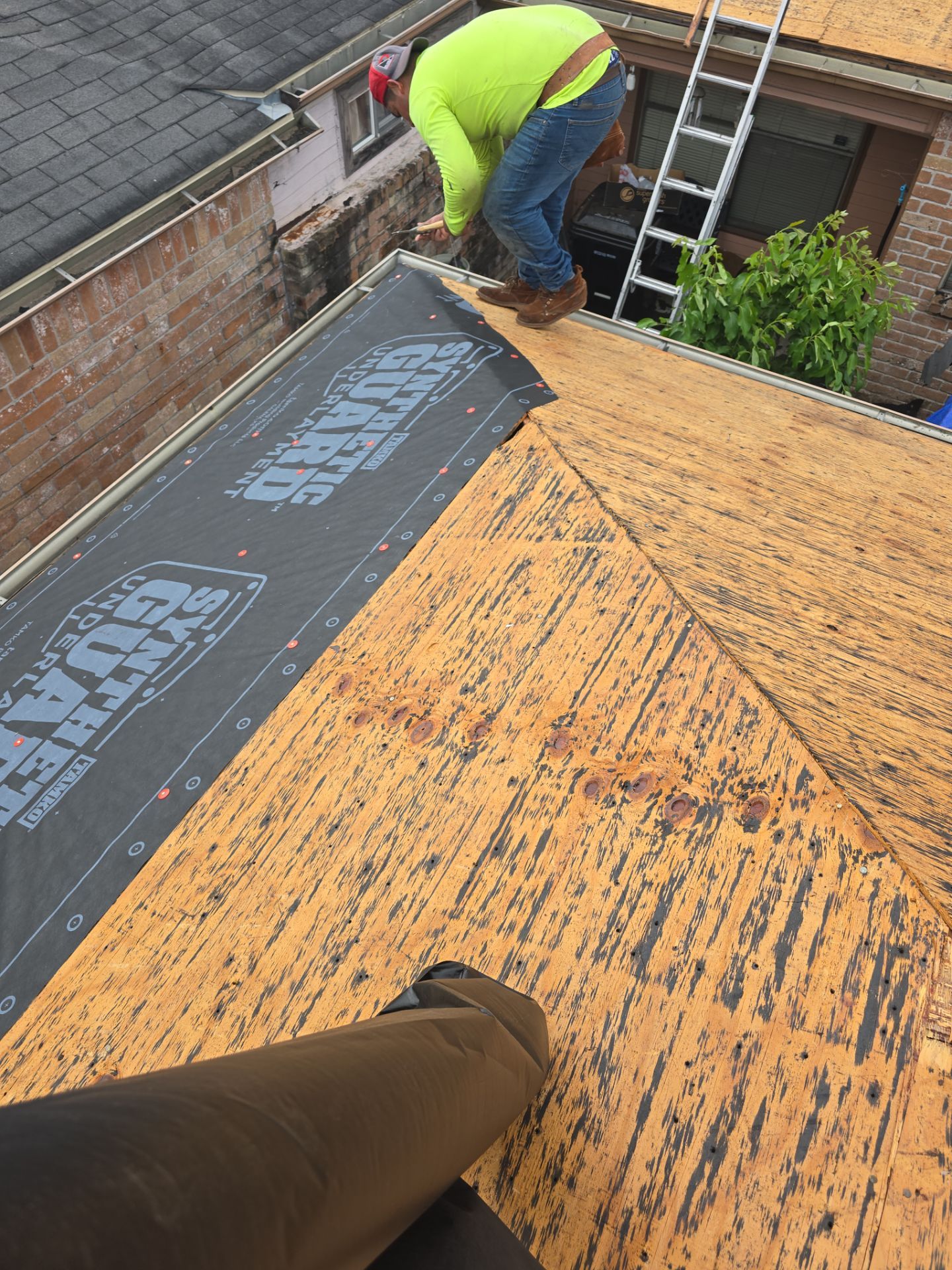 Roof Replacement Houston by Roof Repair Company