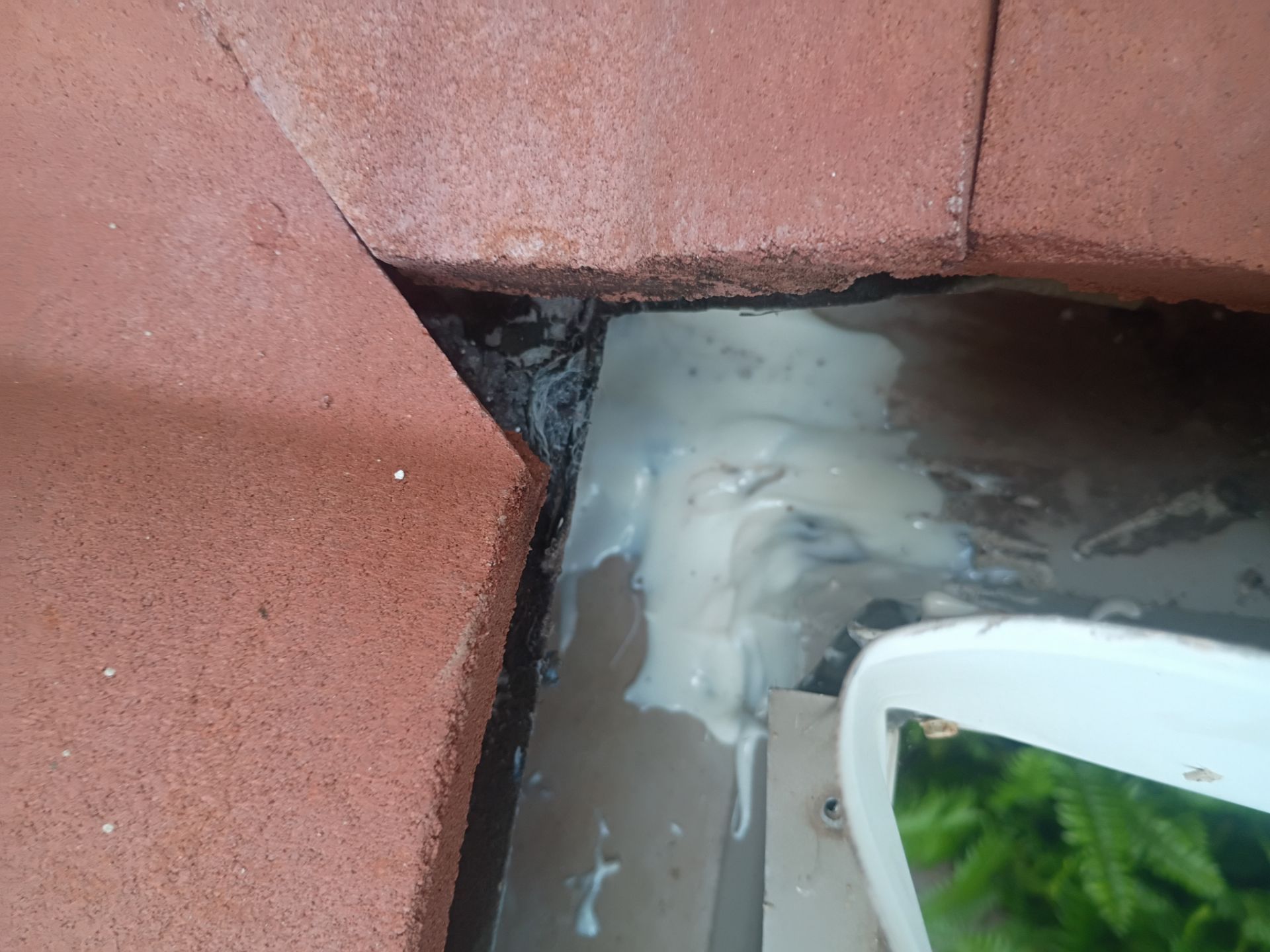 Aluminum Seamless Gutters using seal gutters in Fort Myers FL by Gutter Professors