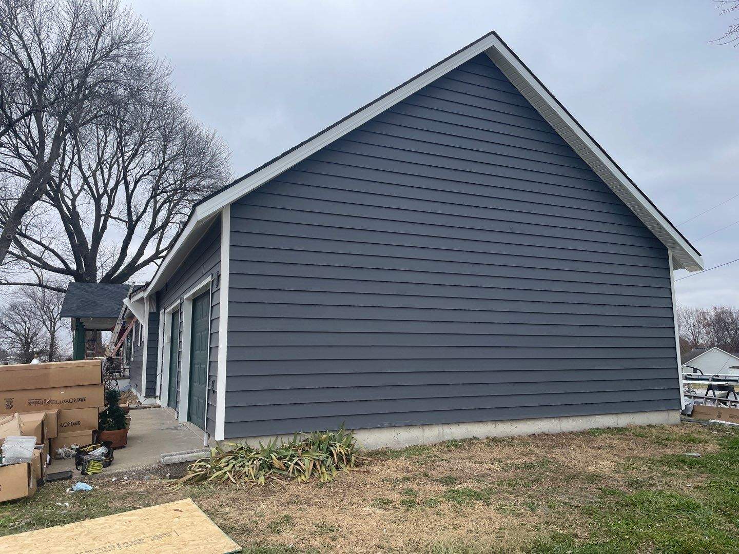 Siding Installation using Craneboard D7 by EEC Windows, Siding & Roofing