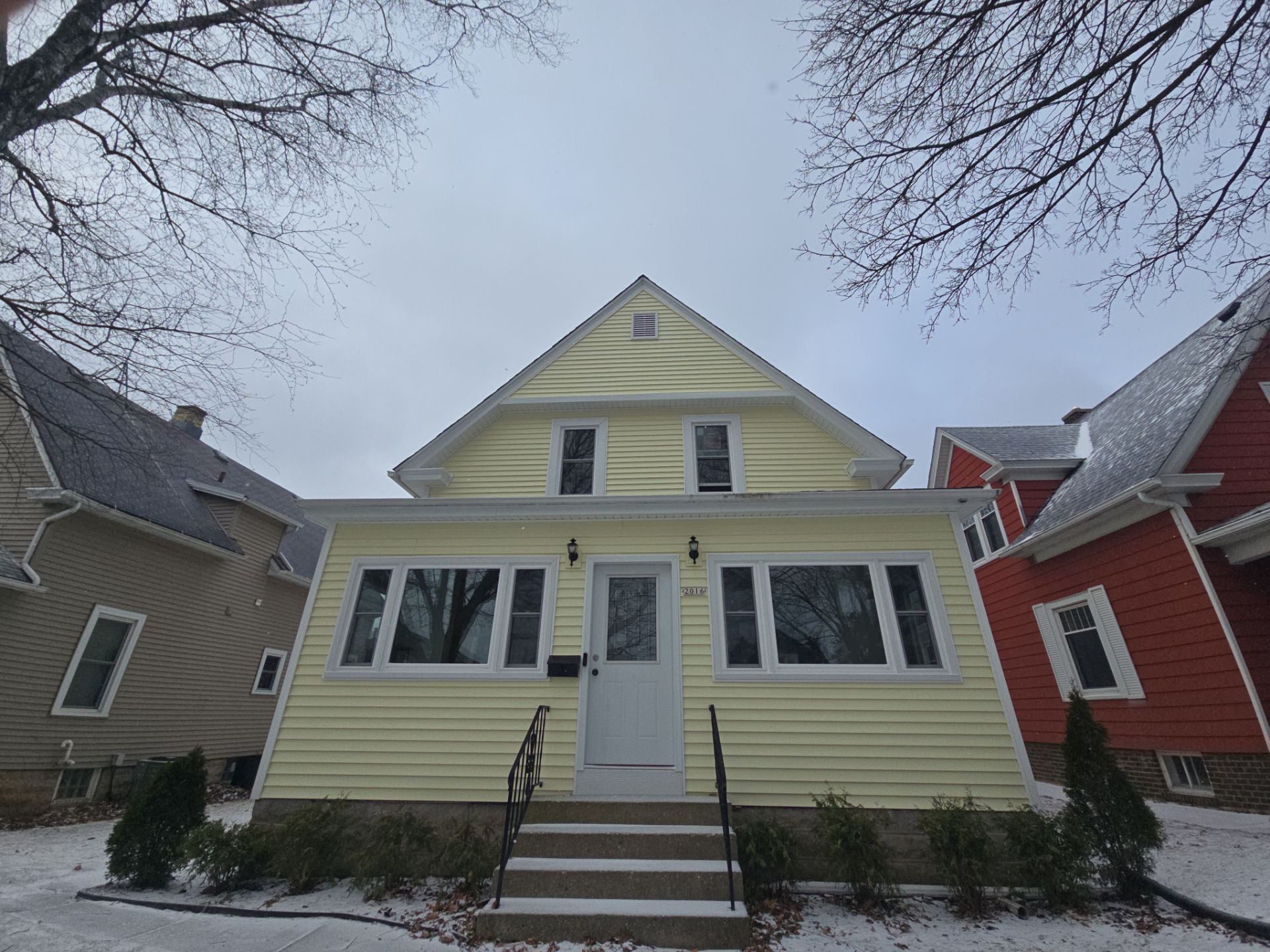 Sunshine siding install !  by Gellings Roofing & Siding