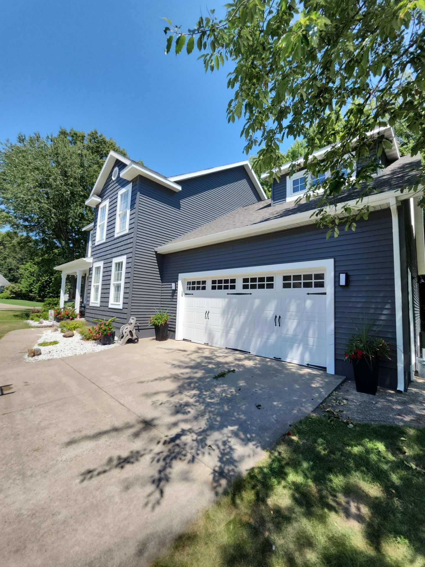 Exterior home painting. by Gordon Painting