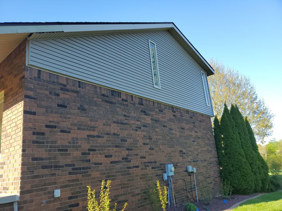 Siding Replacement using Certainteed Restoration Classic D4 by 180 Contractors
