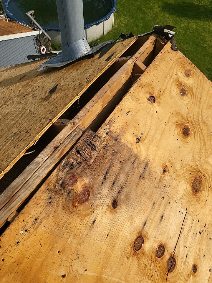 ATLAS PINNACLE COLOR: BLACK SHADOW by Eagle Eye Roofing