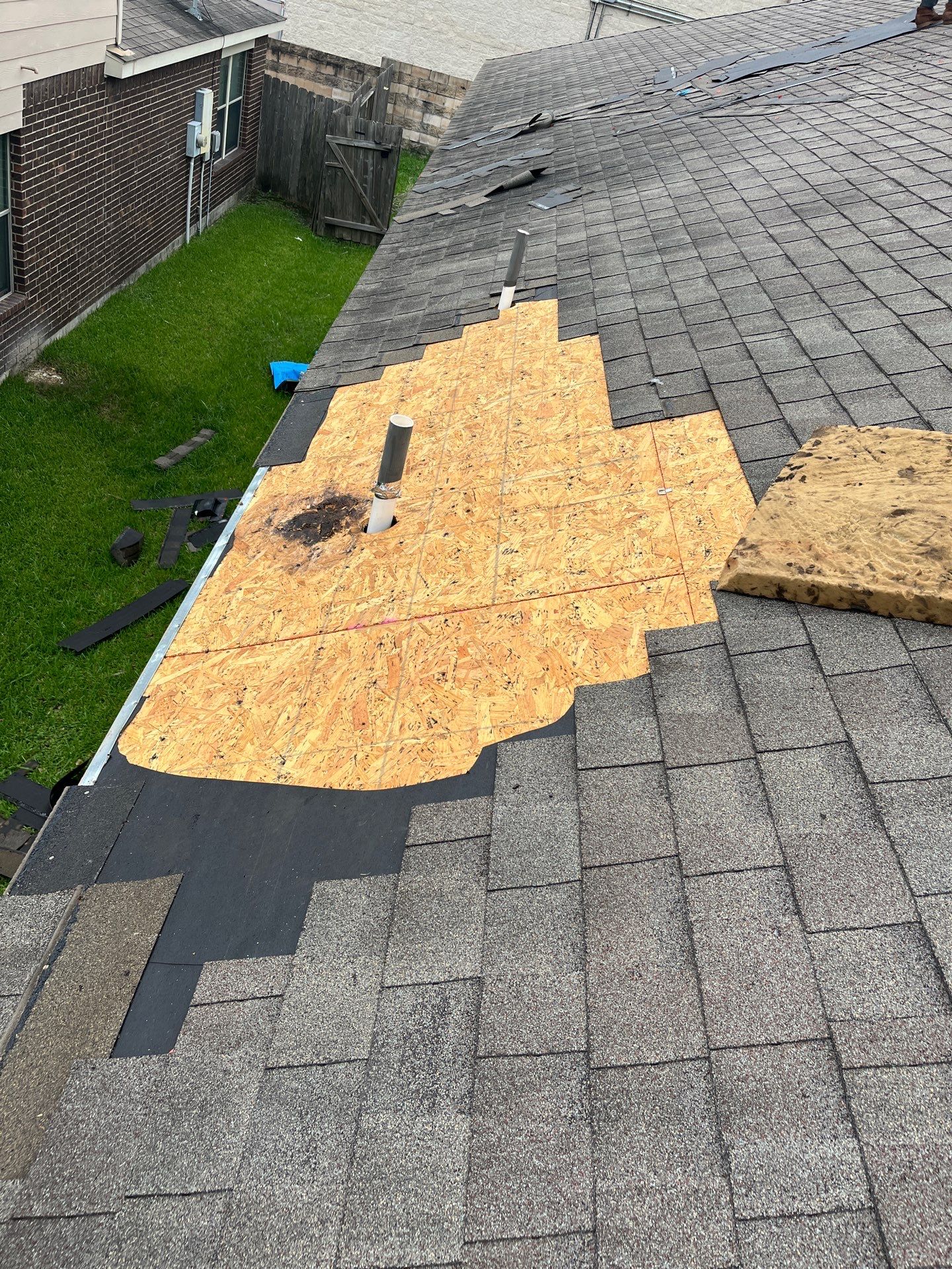 Hail Damage using Owen's Corning Duration (Lifetime) Shingles by Roof Repair Company