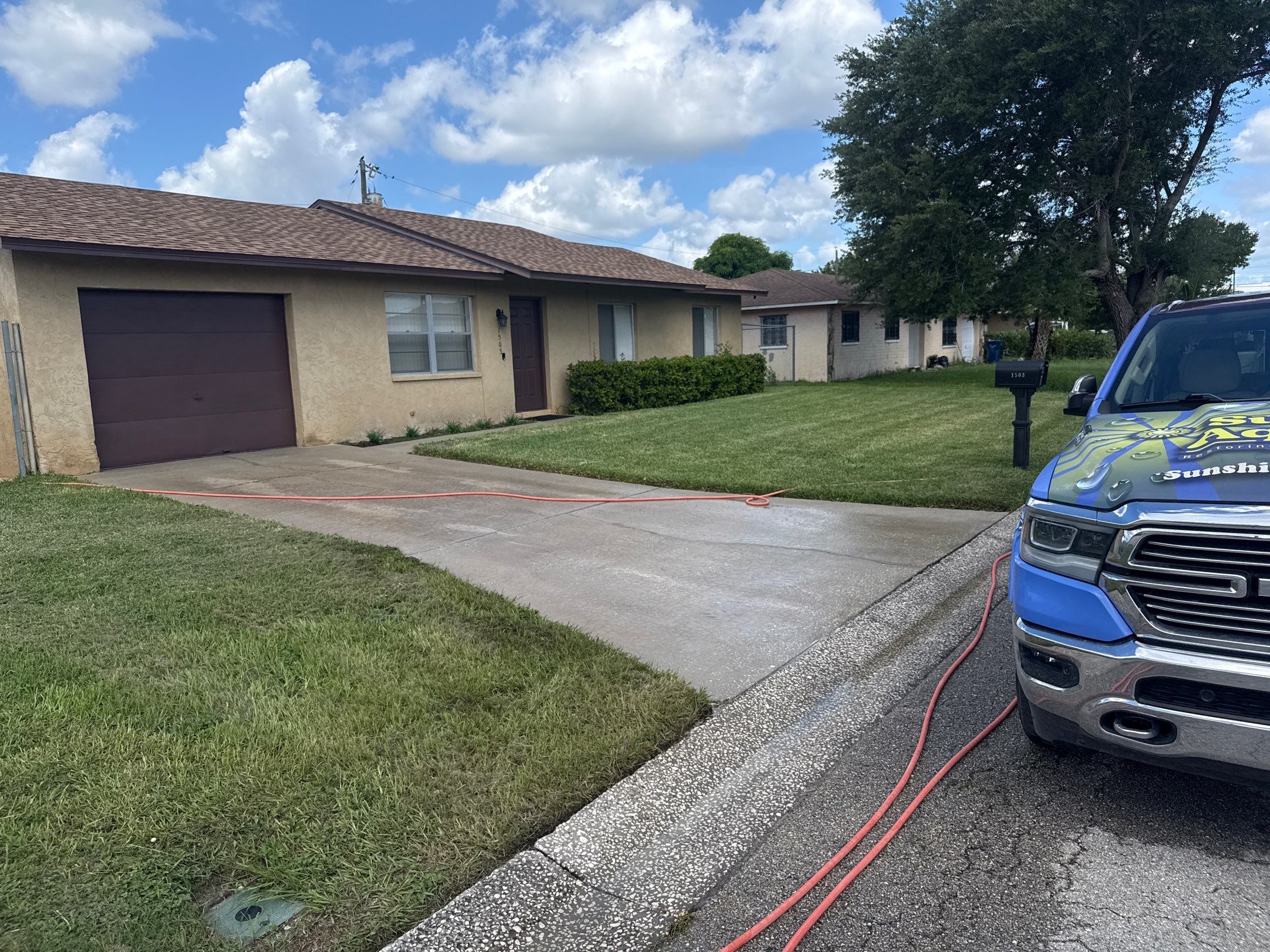 Concrete Driveway & Paver Cleaning – Sylvan Oaks, Palmetto, FL by Sunshine AquaWash