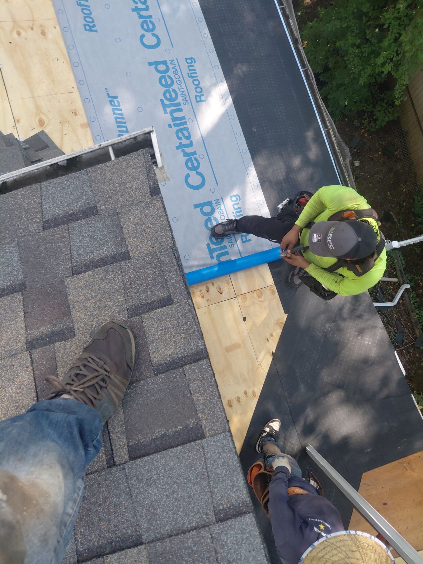 Springfield : Residential Roof Replacement with CertainTeed Landmark Pro in Max Weathered Wood  by RM Banning, Inc.