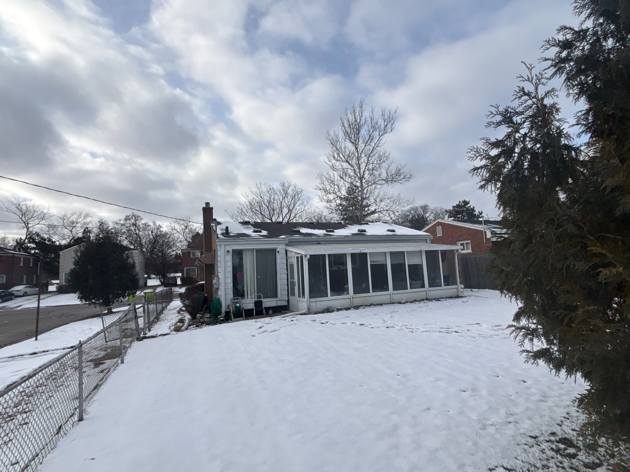 Siding Replacement using Alside D4 Odyssey-Plus Dutchlap White by 180 Contractors