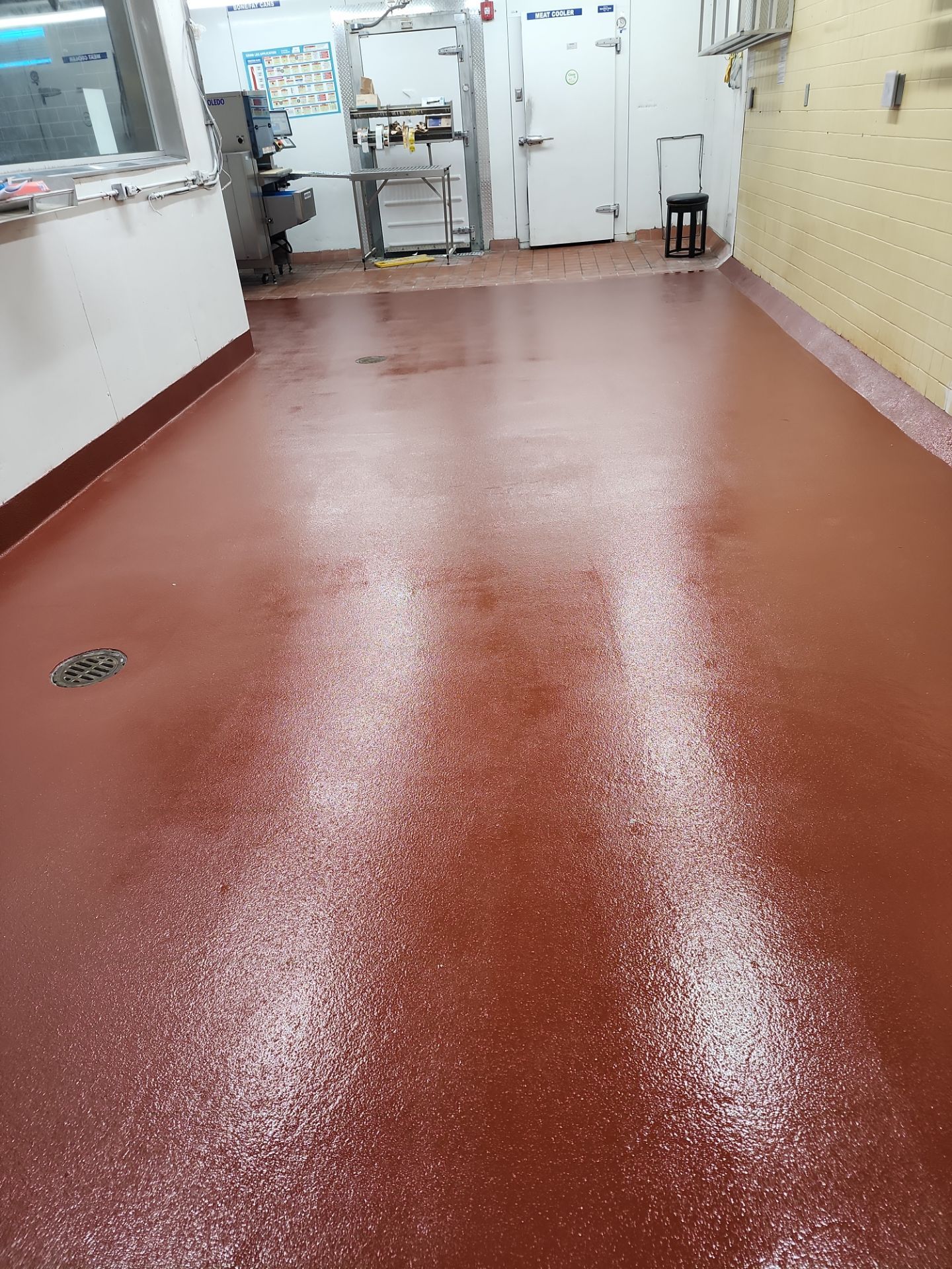 Fresco y Más Meat Processing Room Makeover by Seamless Surfaces
