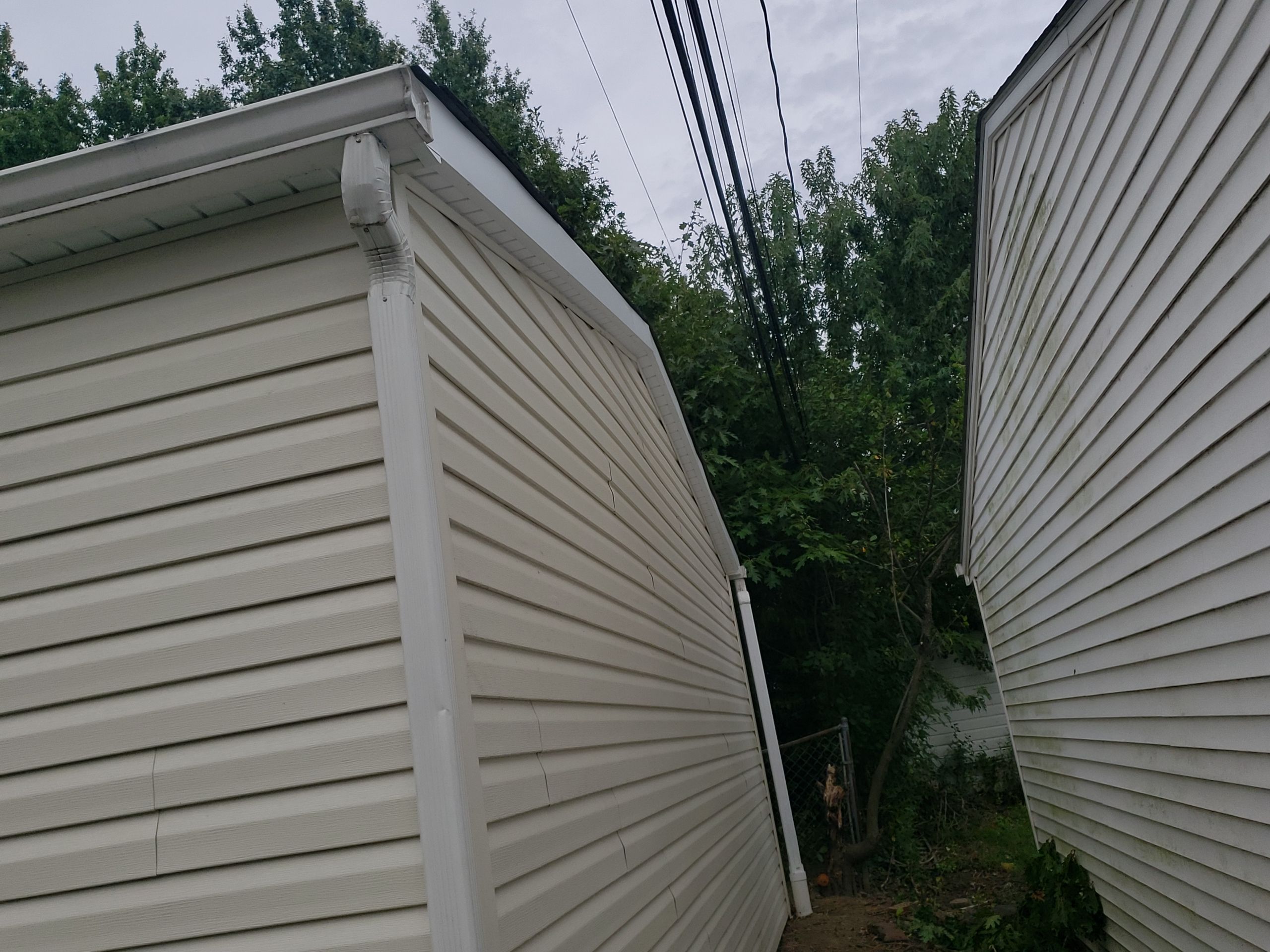 Polaris HomeView, Color: Classic Sand by Eagle Eye Roofing