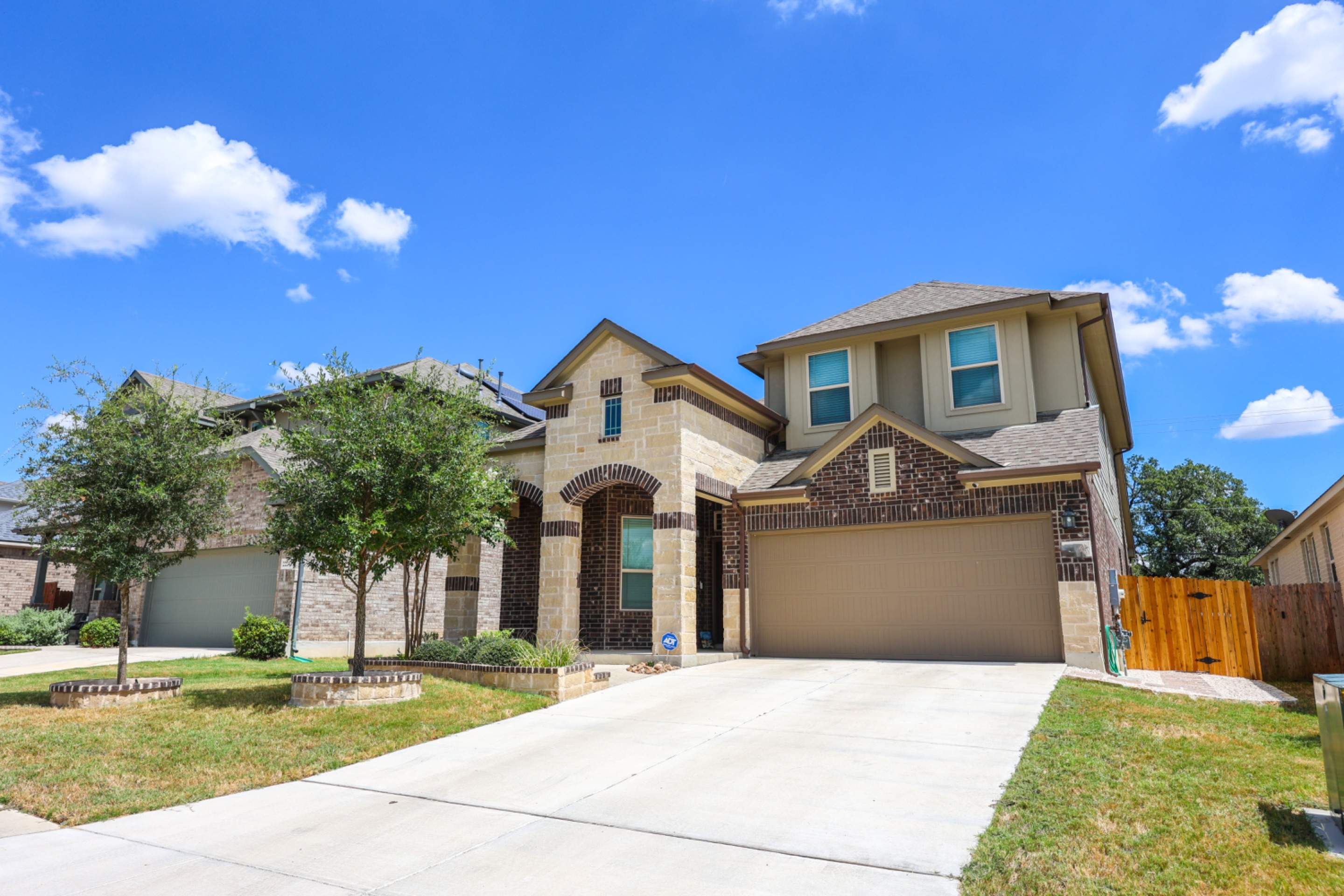 Wortham Oaks - San Antonio, TX by Hole In One Lawns, LLC