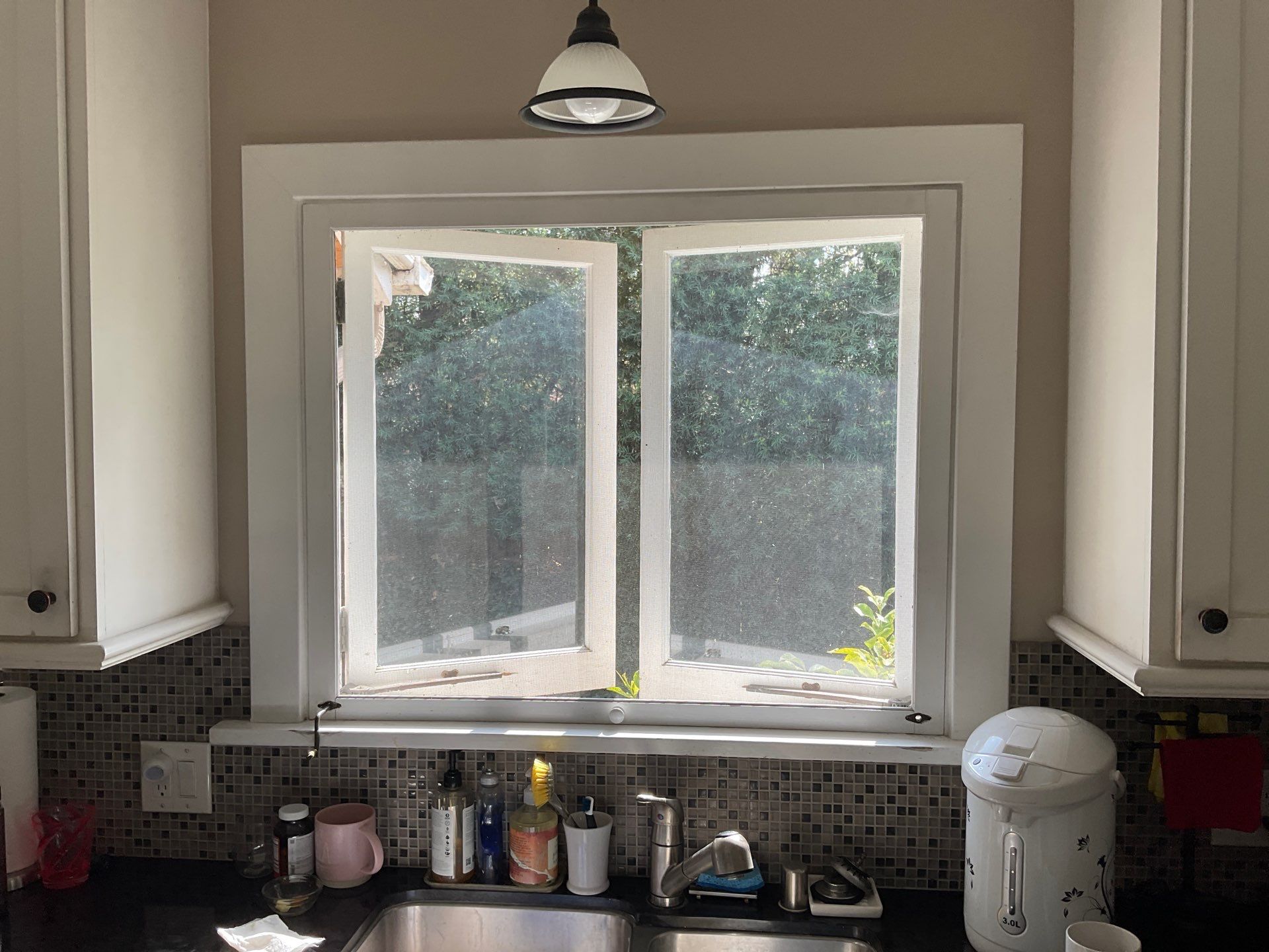 Window Installation using Milgard Ultra series, Fiberglass windows with SDL grids by American Window Company