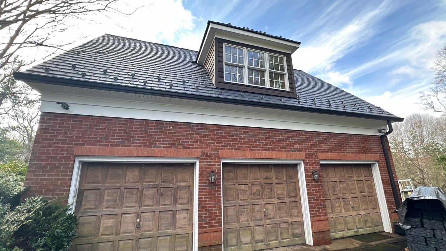 Clifton Multi-Trade Restoration: DaVinci Single Width Slate in Slate Black by RM Banning, Inc.