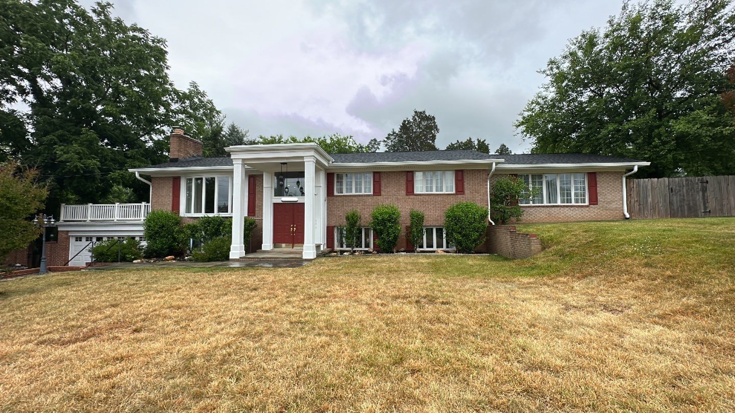 Manassas: CertainTeed Landmark Pro Designer Shingles in Max Def Moire Black by RM Banning, Inc.