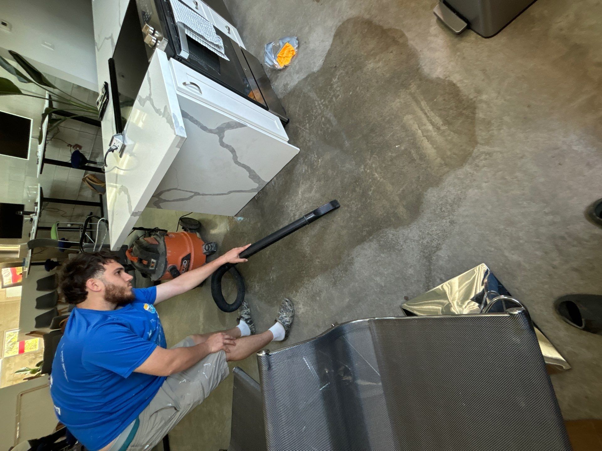 Commercial Mold Removal  by Ampm Restoration Services 