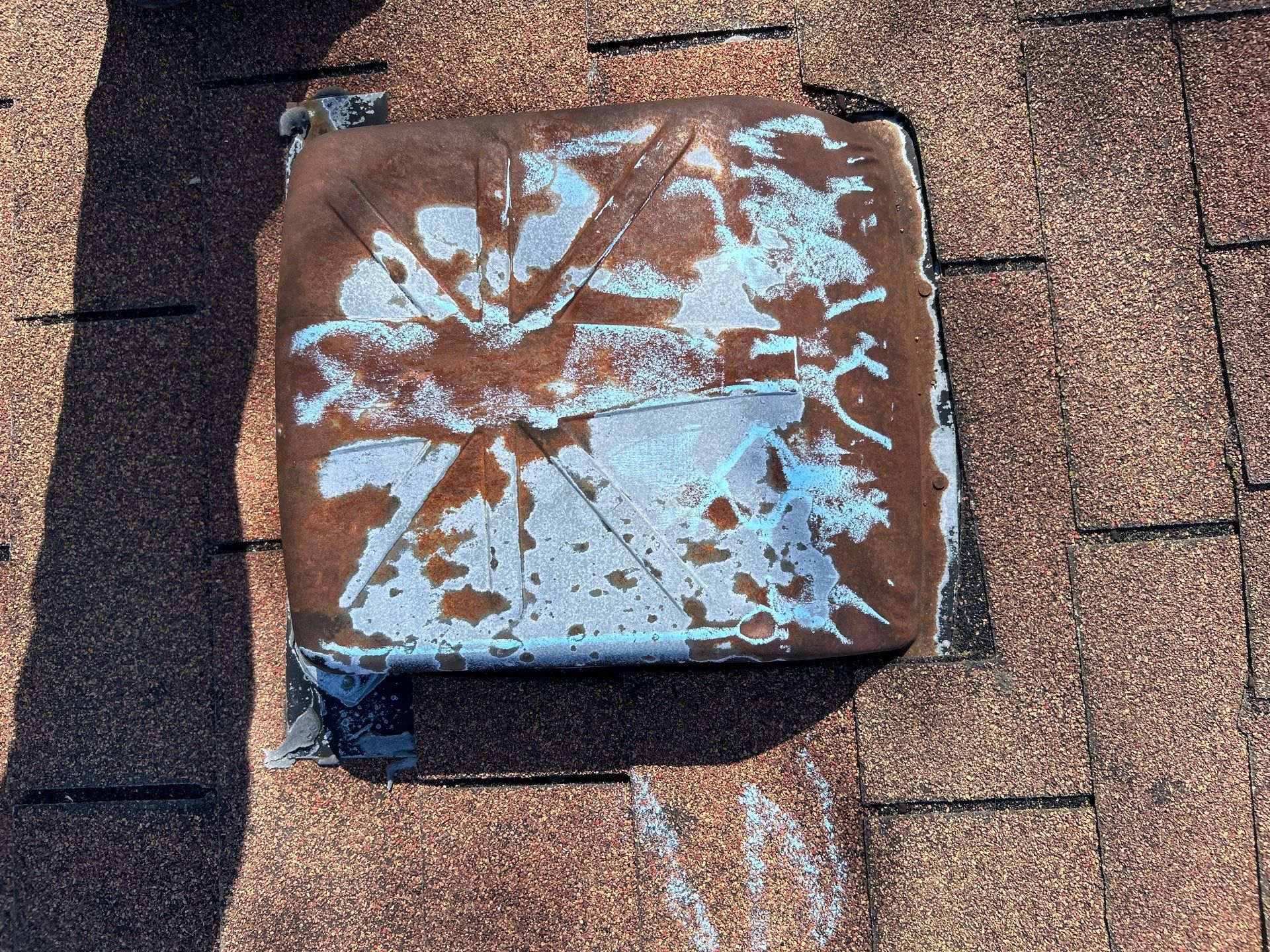 Roof and Siding Replacement using Norandex Cedar Knoll Graphite Siding and Owens Corning Durations in Onyx Black by WIW Enterprises Inc