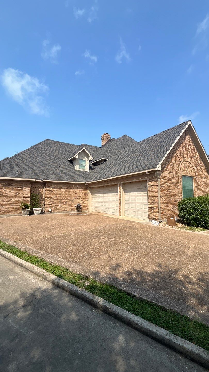 Residential Roofing Installation using Owens Corning Duration Tru Defintion Peppercorn by Galvan Roofing and Construction