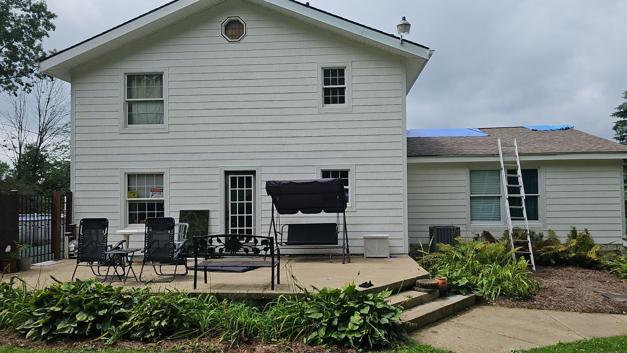 ATLAS PINNACLE COLOR: BLACK SHADOW by Eagle Eye Roofing