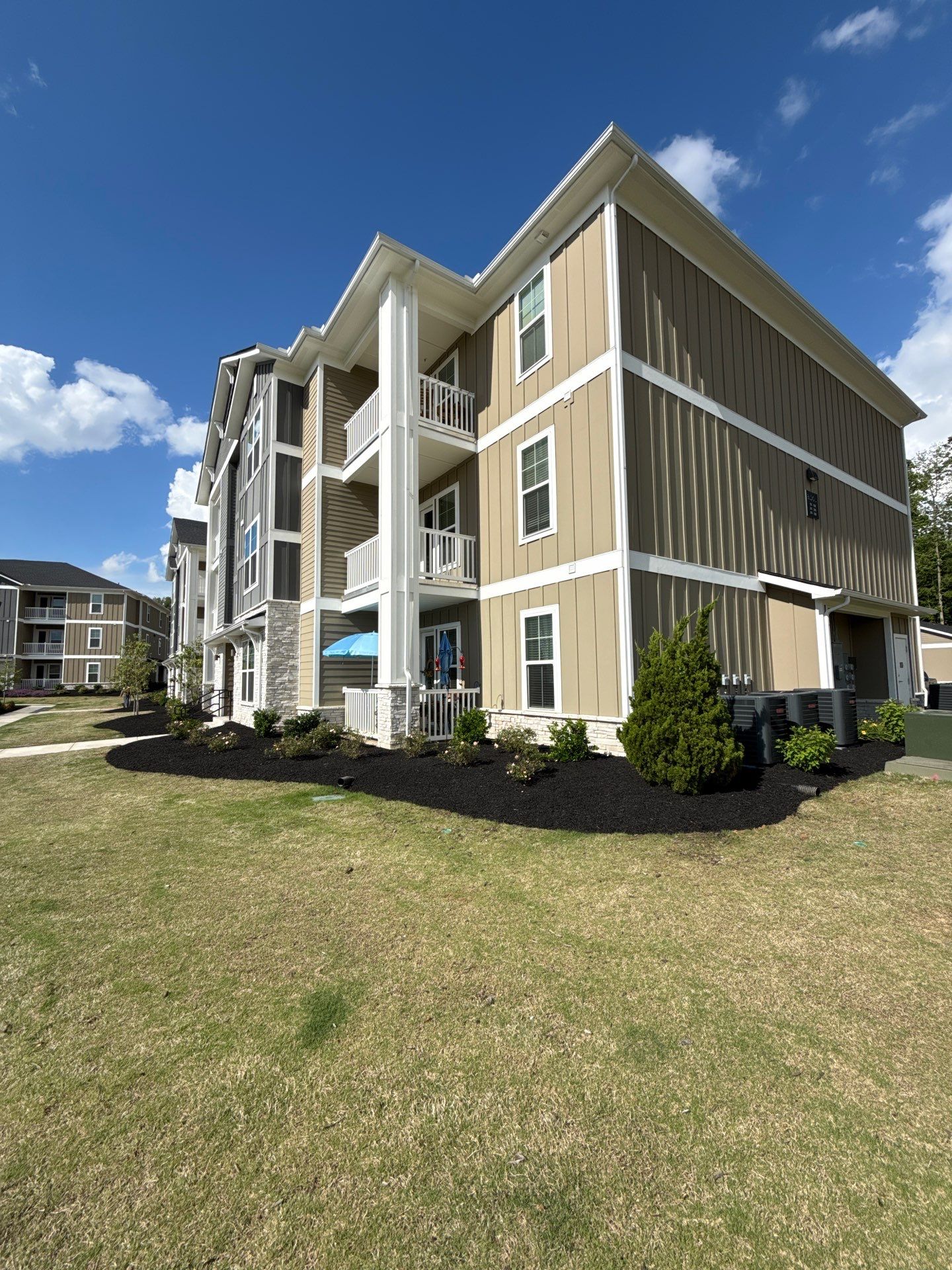 Commercial Property Maintenance by Elite Proscapes LLC