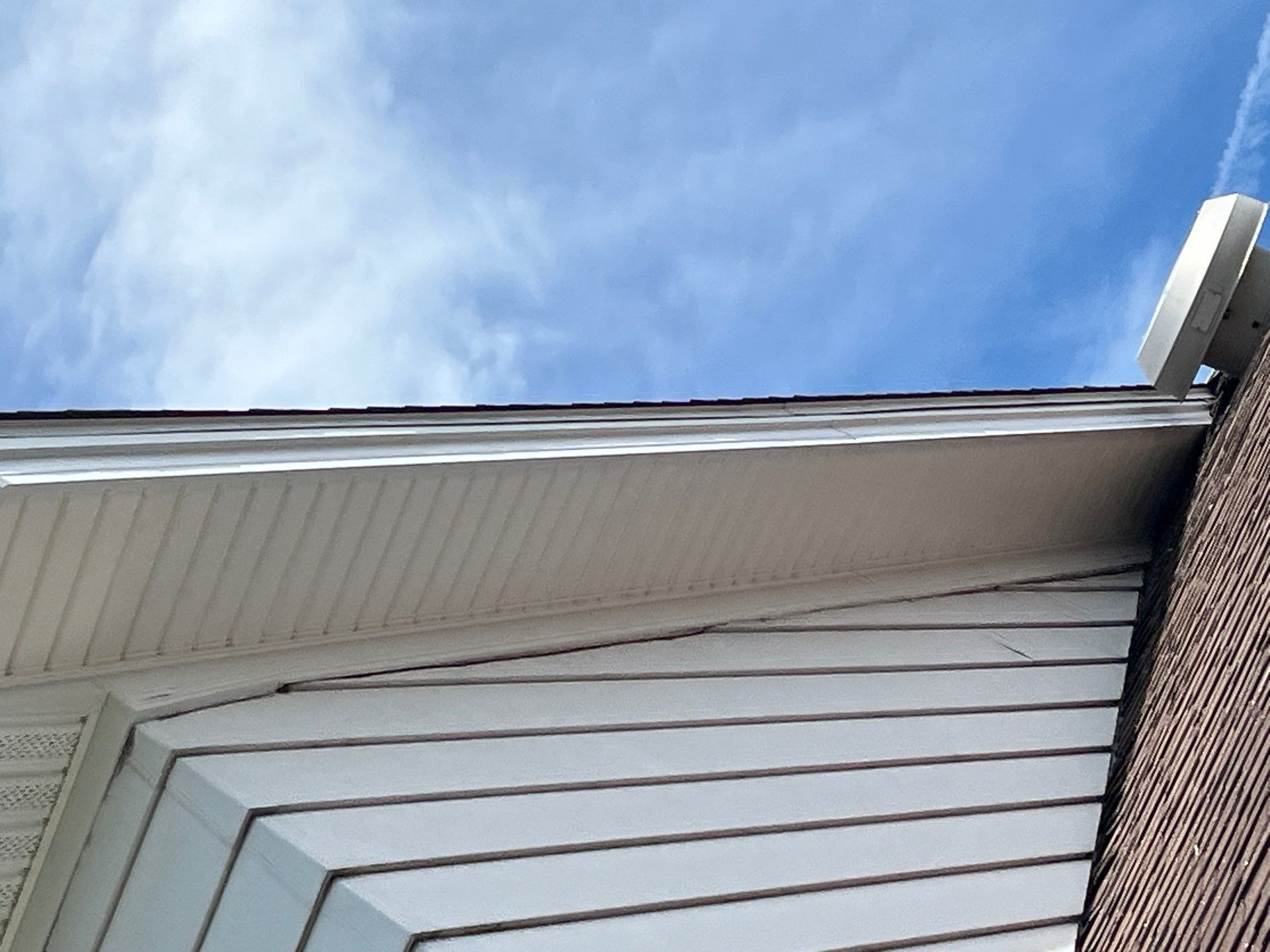Soffit/fascia replacement by Nitro Roofing and Construction