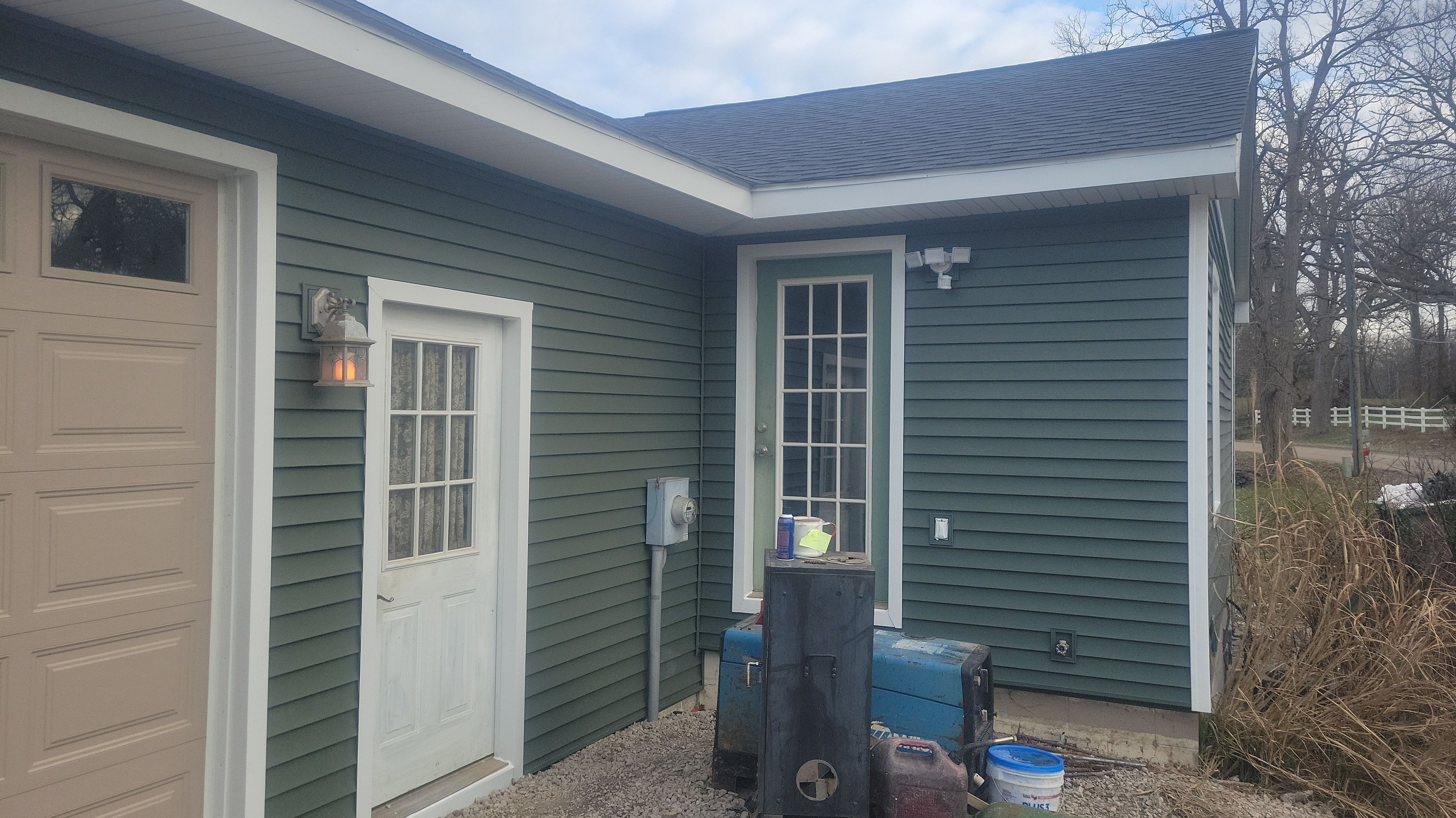 Siding Replacement using CertainTeed Restoration Classis D4 by 180 Contractors