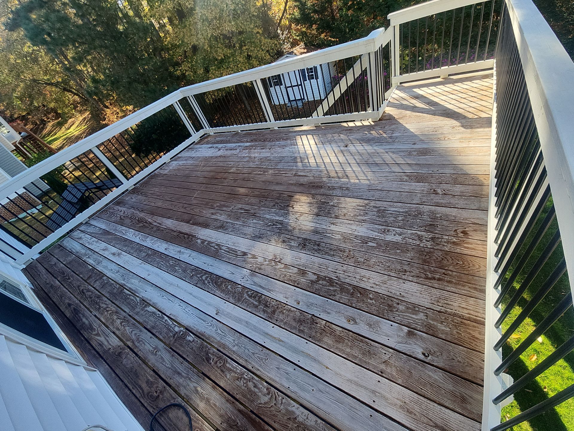 Wood Deck using Wood Stain by DuraSeal