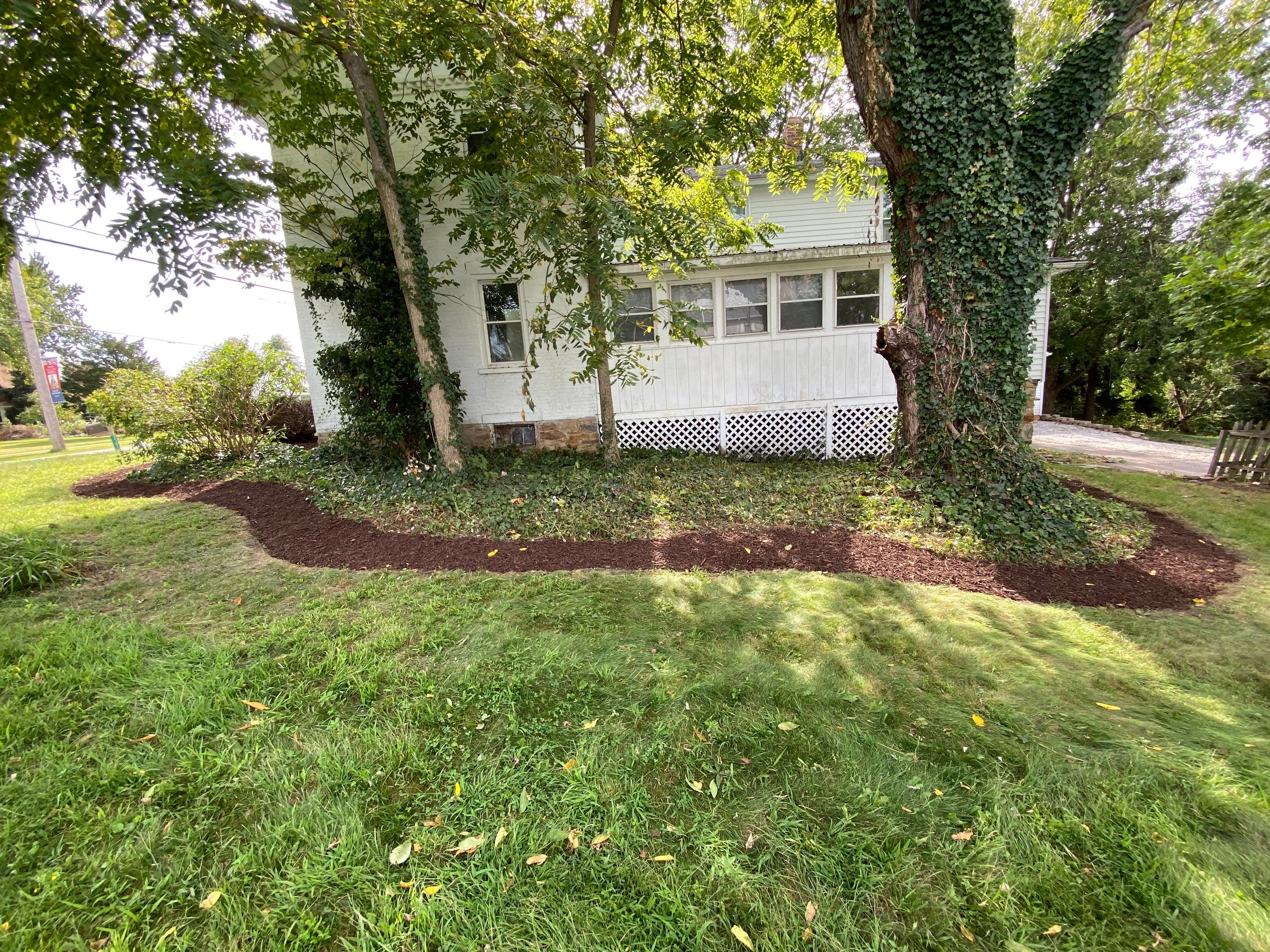 Grounds Maintenance by Elm Rose Gardens