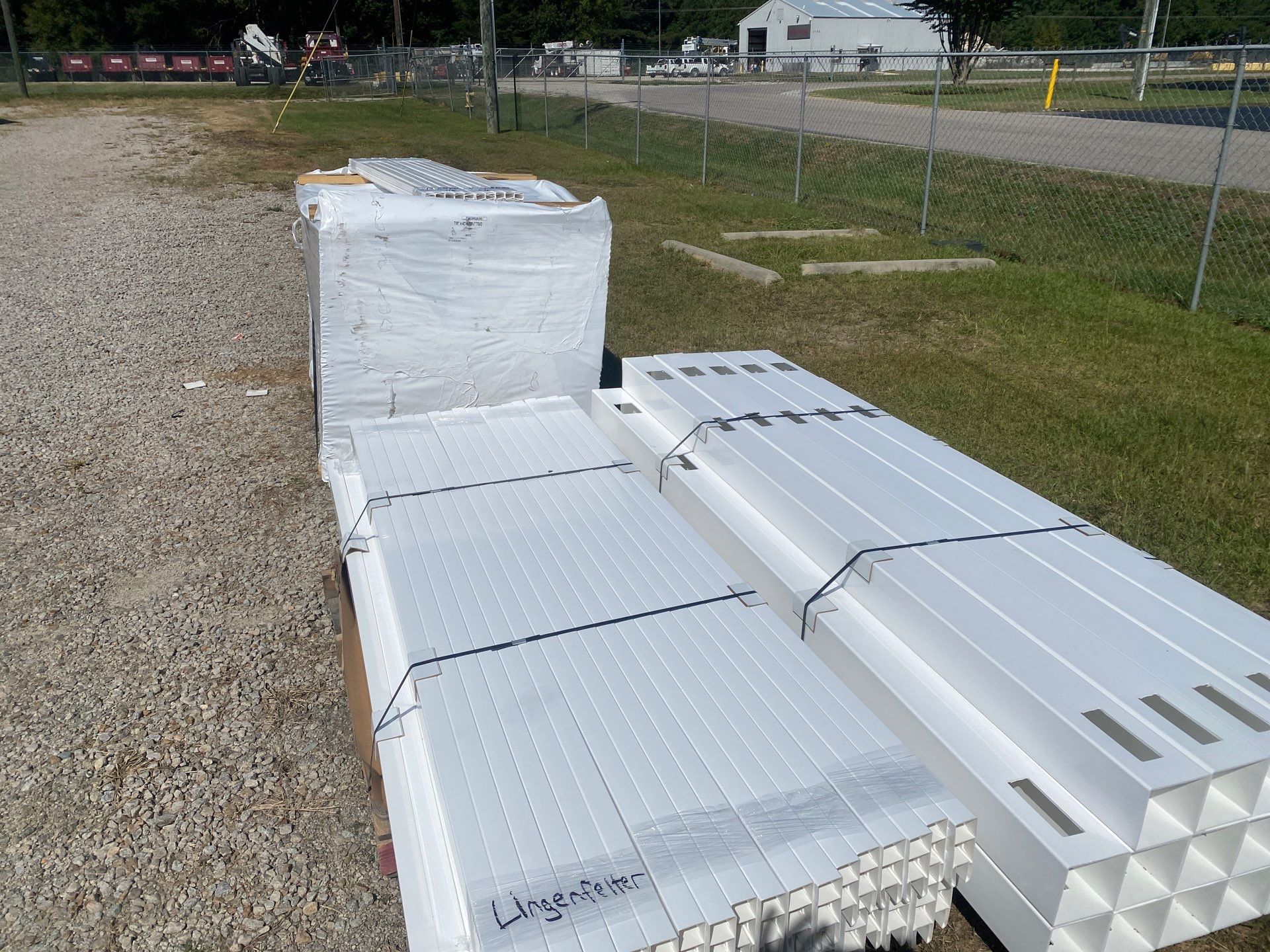 Hamilton Vinyl Privacy Project in Cameron by Superior Fence and Rail