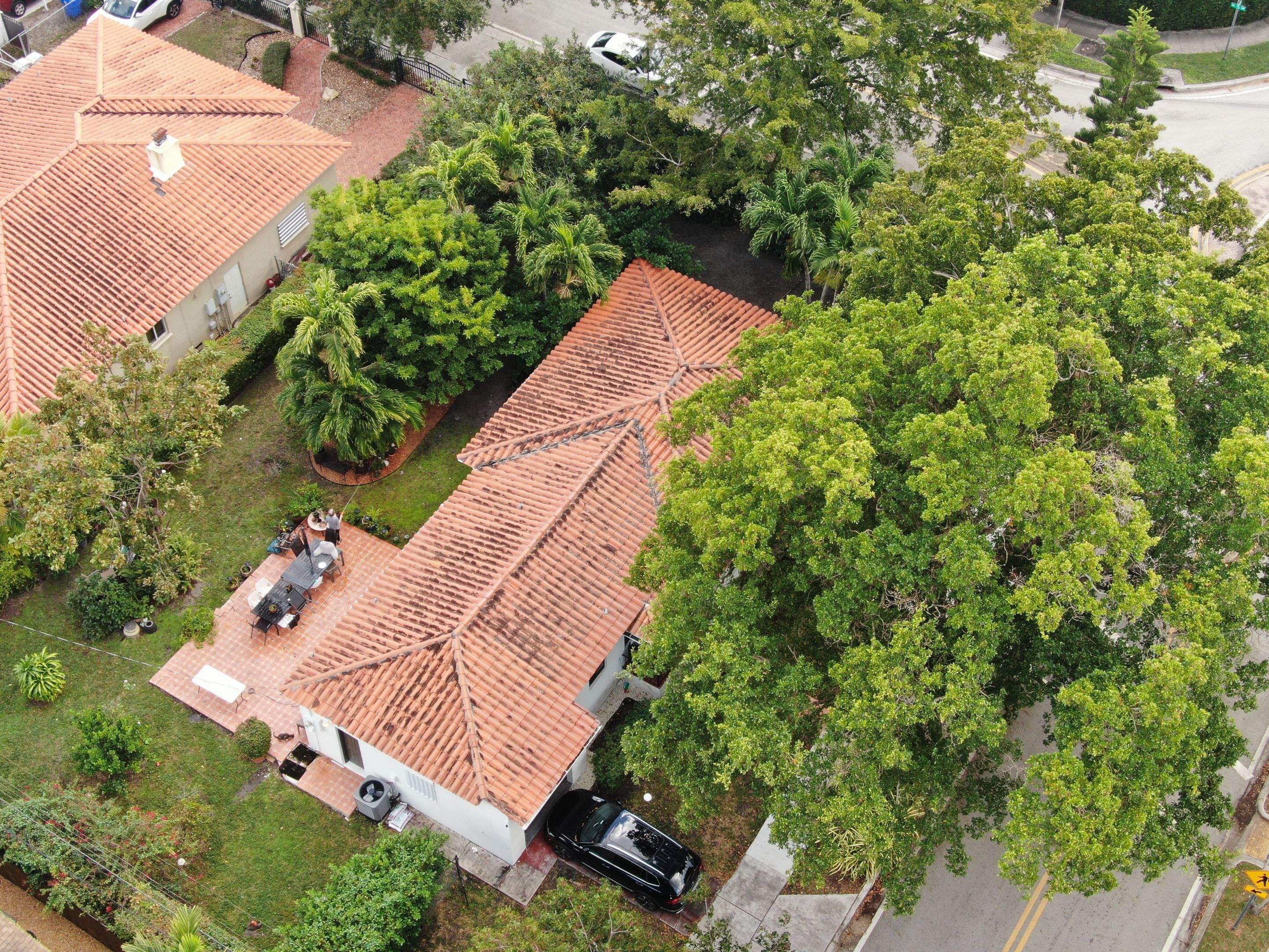 Metal Roof - Galvalume - Dark Bronze by Istueta Roofing