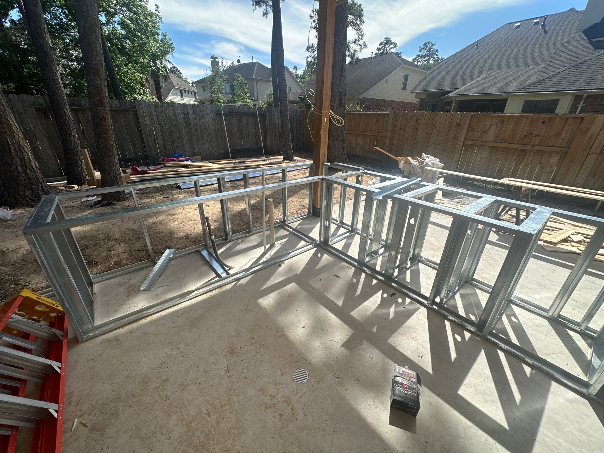 Pool, Patio Cover and Summer Kitchen in Sterling Ridge by SophAlx LLC