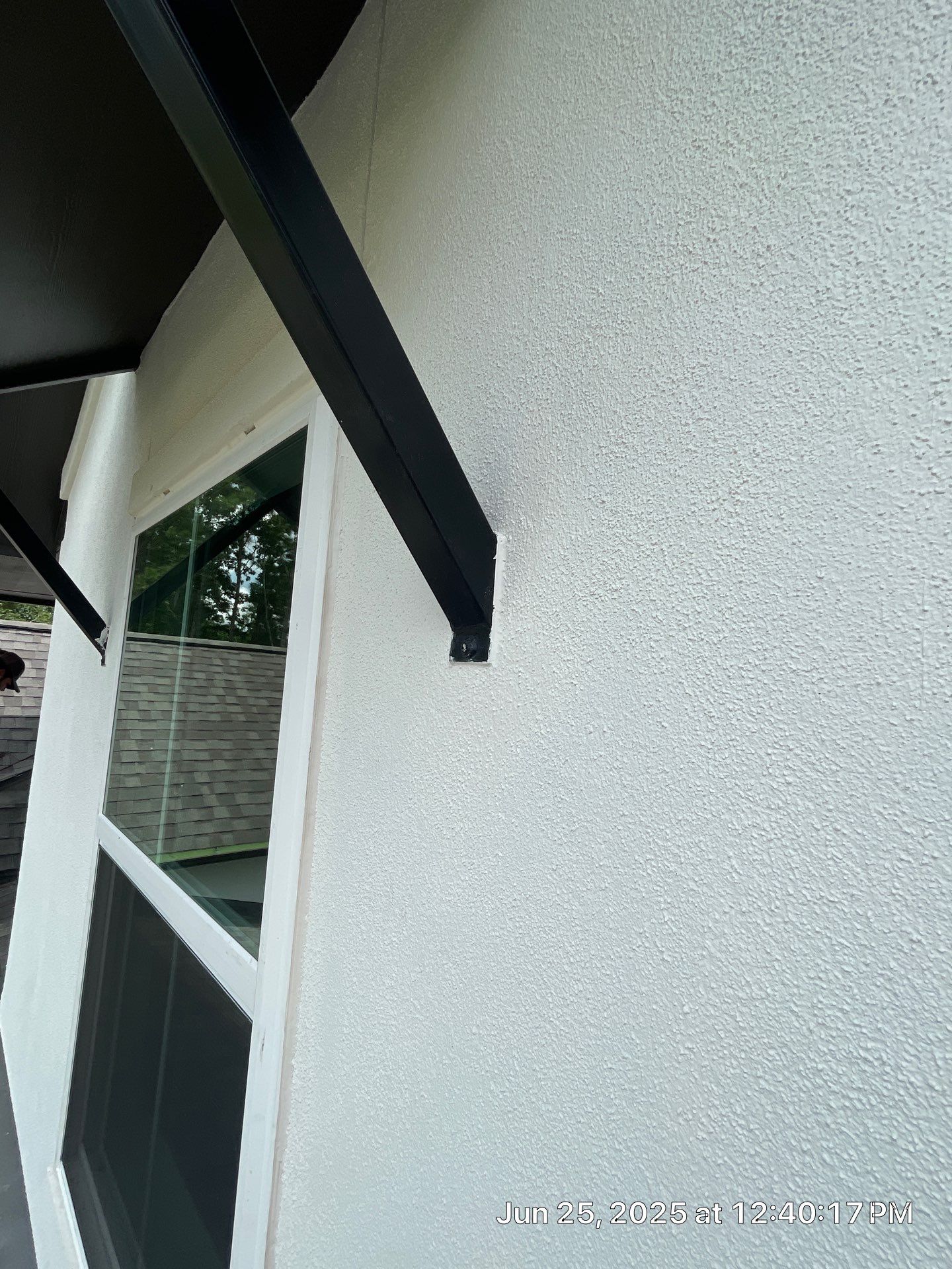 Conroe Harmony: Sand Finish Stucco with Natural Stone Accents by Apex Conventional Stucco Llc