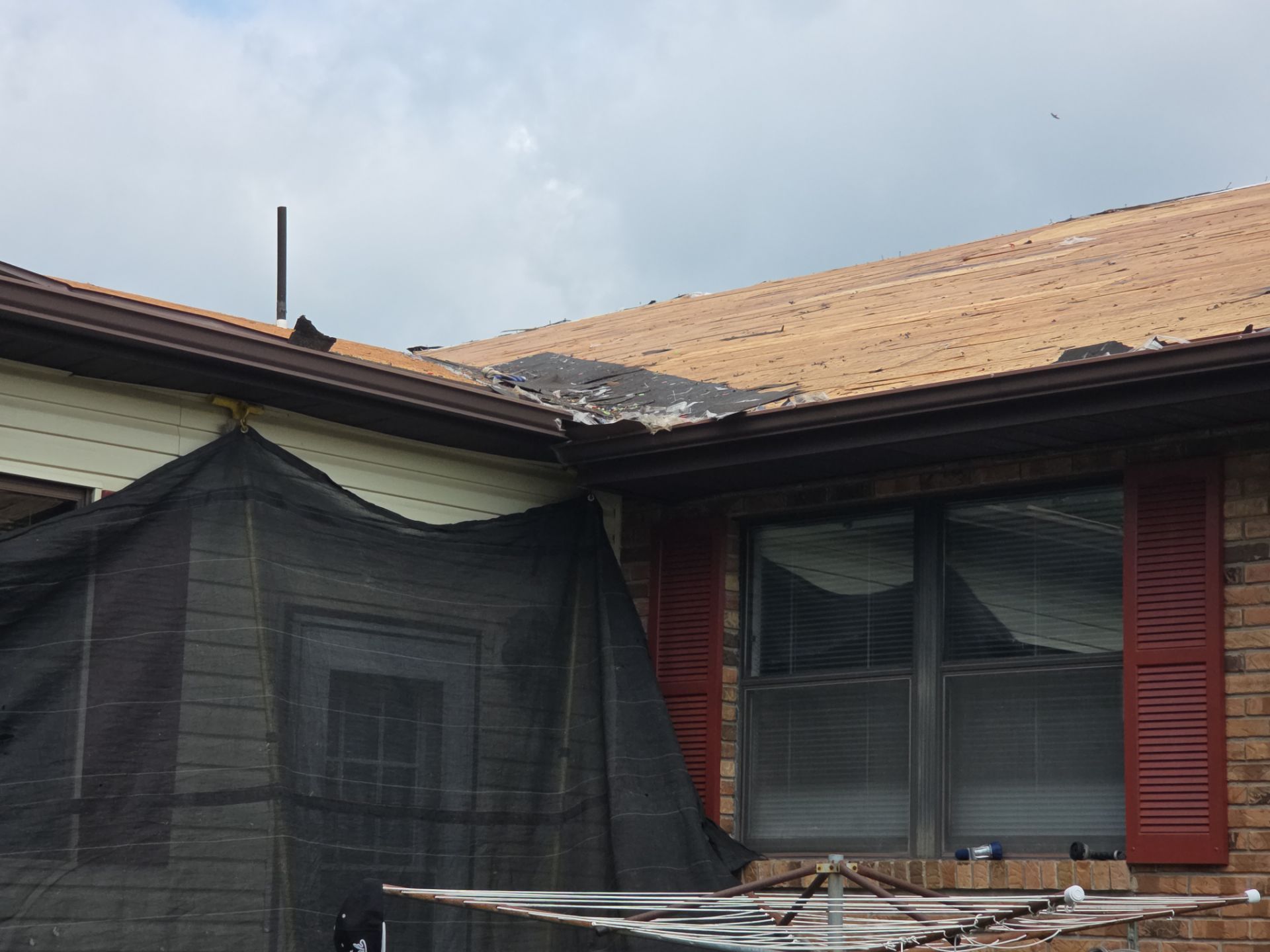 Project Spotlight: Stunning IKO Shadow Brown Roof in Hurricane, WV by Mr. Roofer