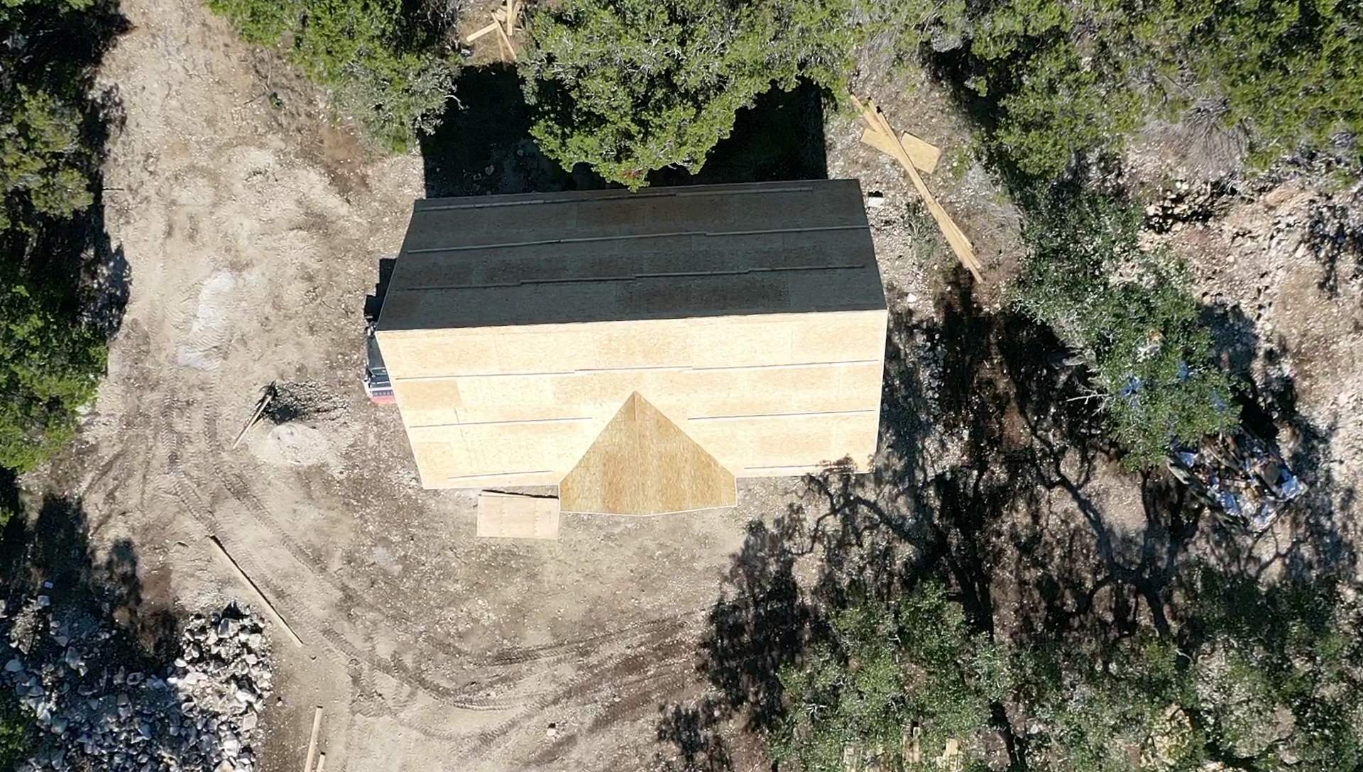 New Home Construction using Owens Corning 30 year Architectural Shingles by Premier Roofing and Contracting