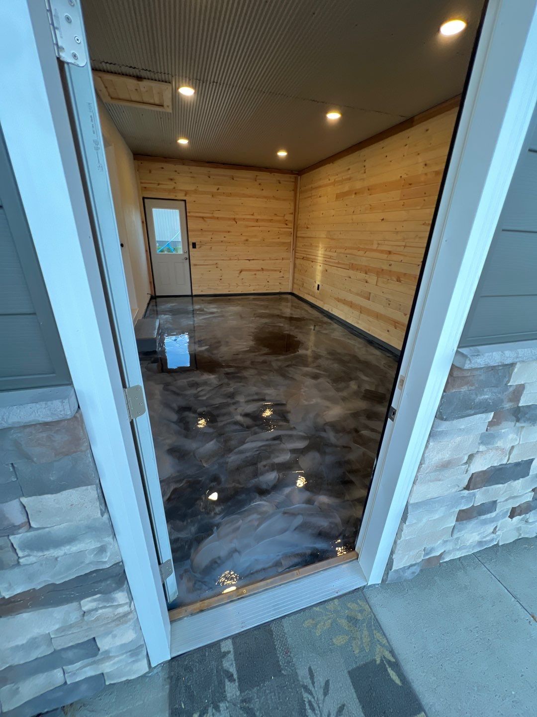 Metallic Floor by Cutting edge painting 