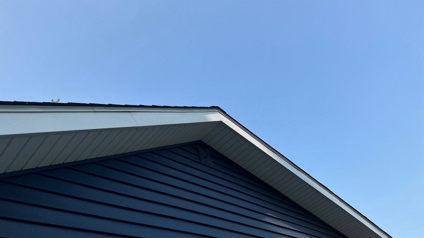 Siding Replacement using CertainTeed Restoration Classis D4 by 180 Contractors