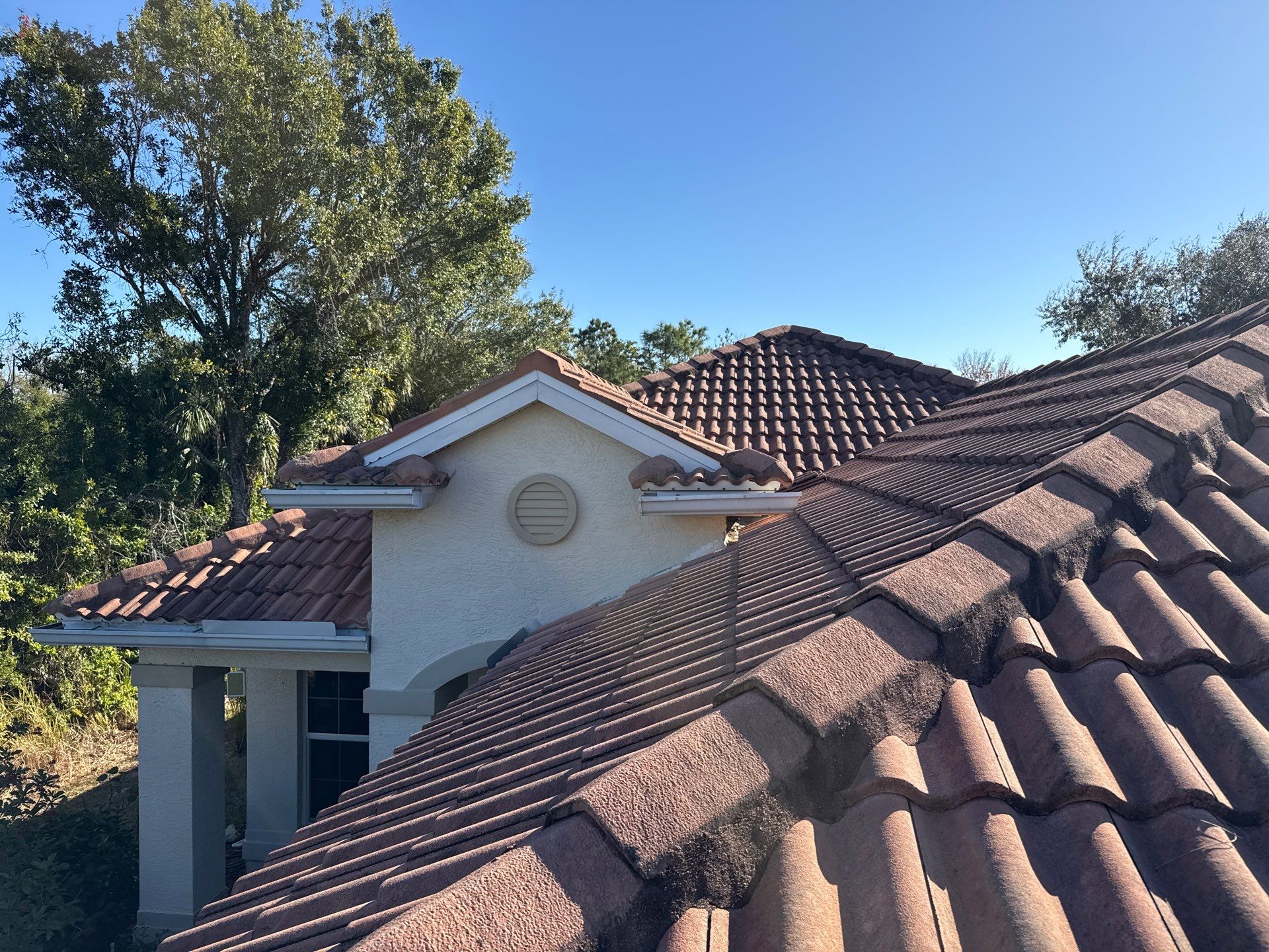 Barrel Tile Roof Cleaning in Tara – Bradenton, FL by Sunshine AquaWash