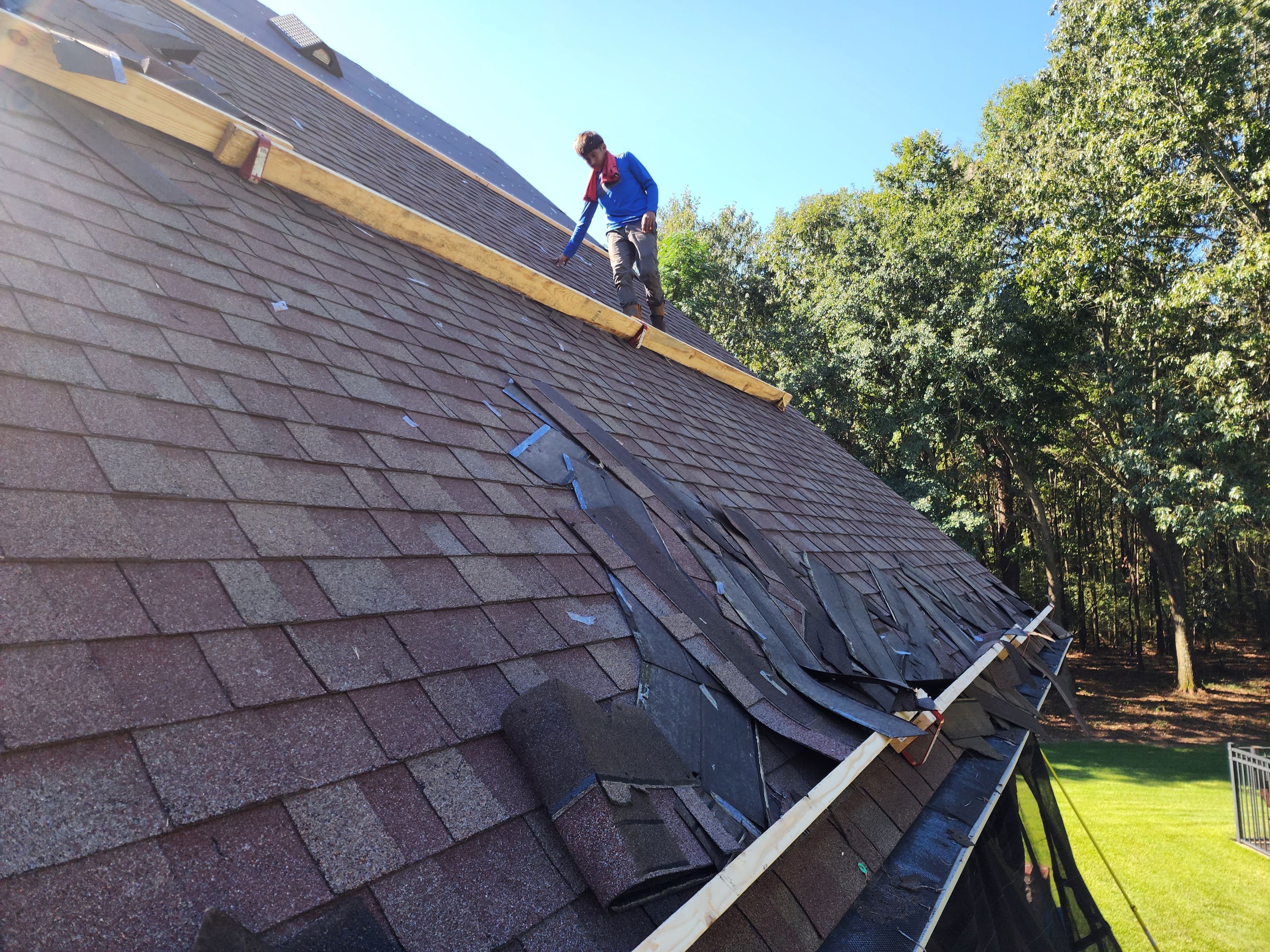 Residential Roof Replacement in Hope AR by Hostetler Roofing
