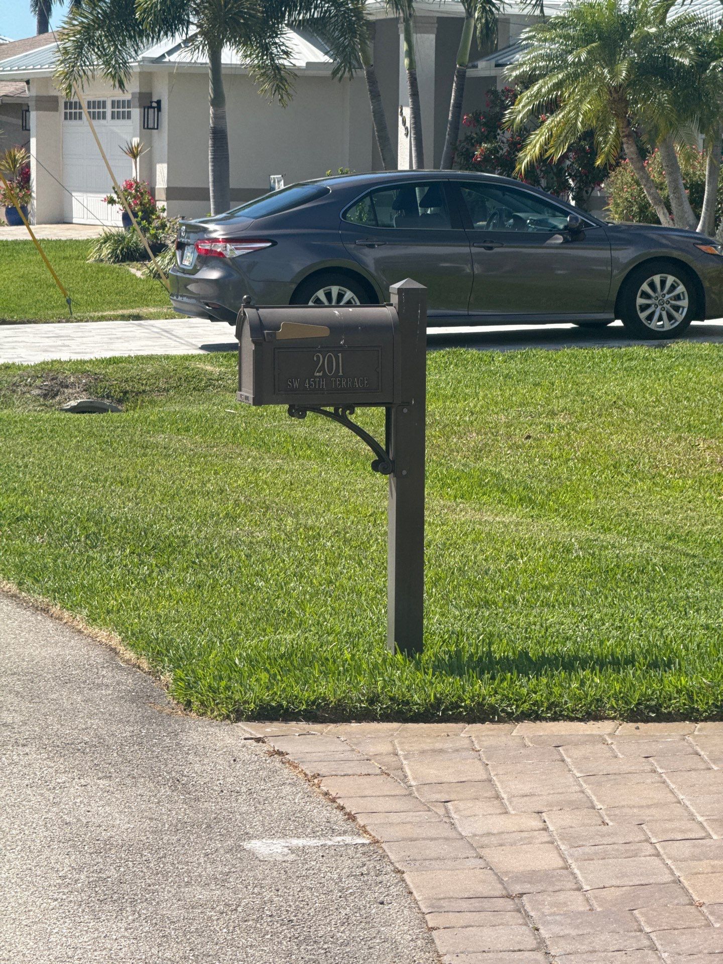 6 Inch Seamless Gutters using Musket Brown Seamless Gutters in Cape Coral FL by Gutter Professors