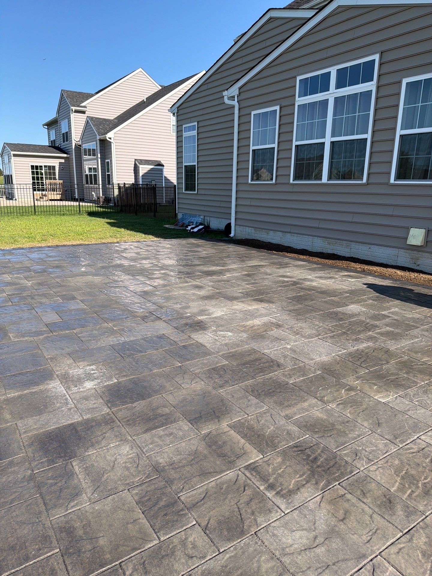 🏡 BELGARD PAVER PATIO WITH DECK STEPS IN MIDDLETOWN, DELAWARE 🔥🧱✨ by Studio G Indoor Spaces & Outdoor Living