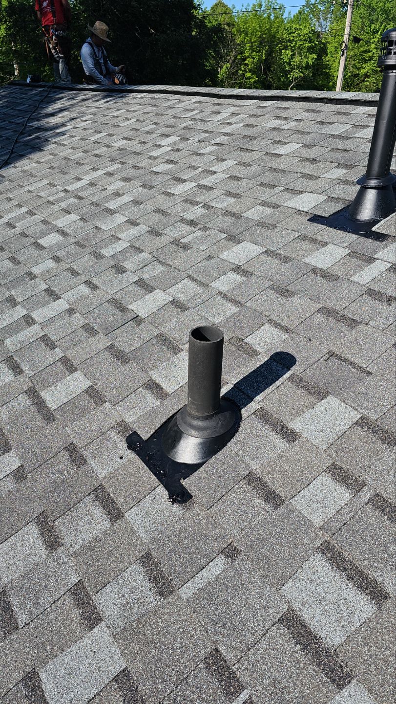 Atlas Pinnacle, Color, Coastal Granite, Drip Edge, Color, Birch White by Eagle Eye Roofing